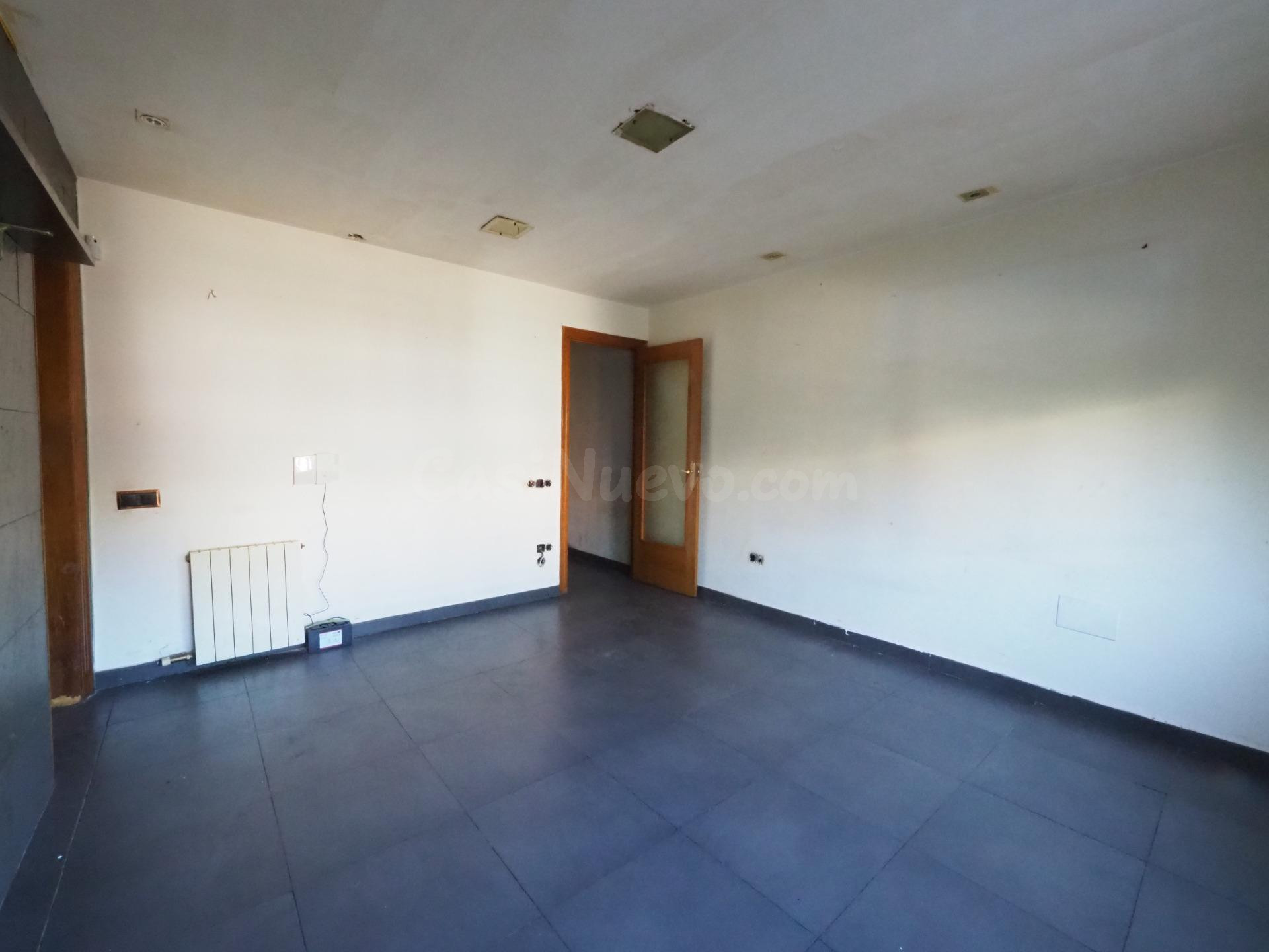 SE VENDE PISO EN TERRASSA, ZONA LA GRIPIA - foto 2