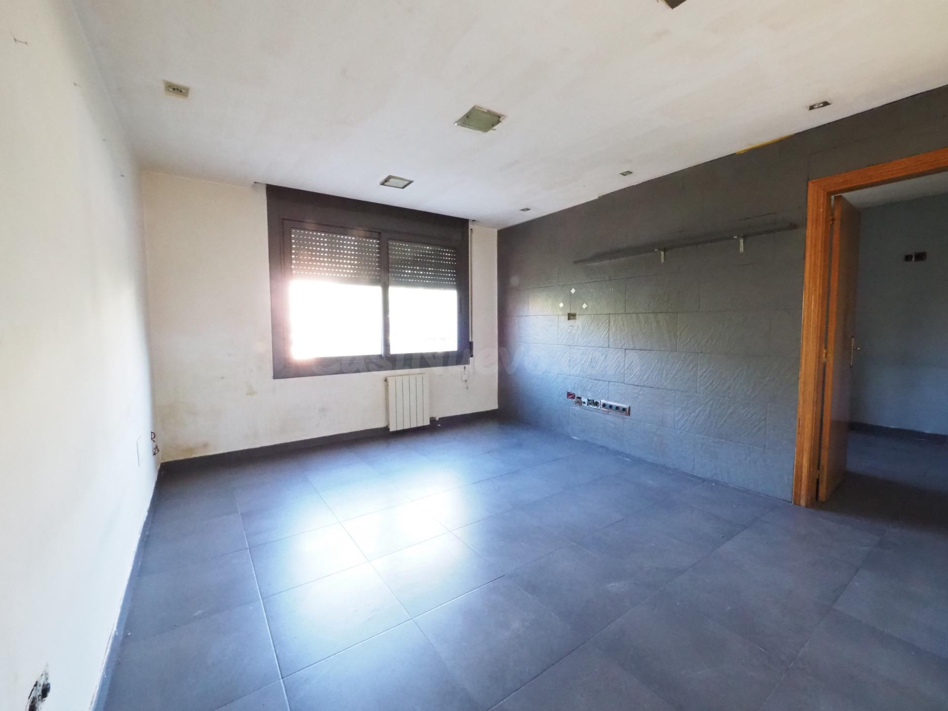 SE VENDE PISO EN TERRASSA, ZONA LA GRIPIA - foto 3