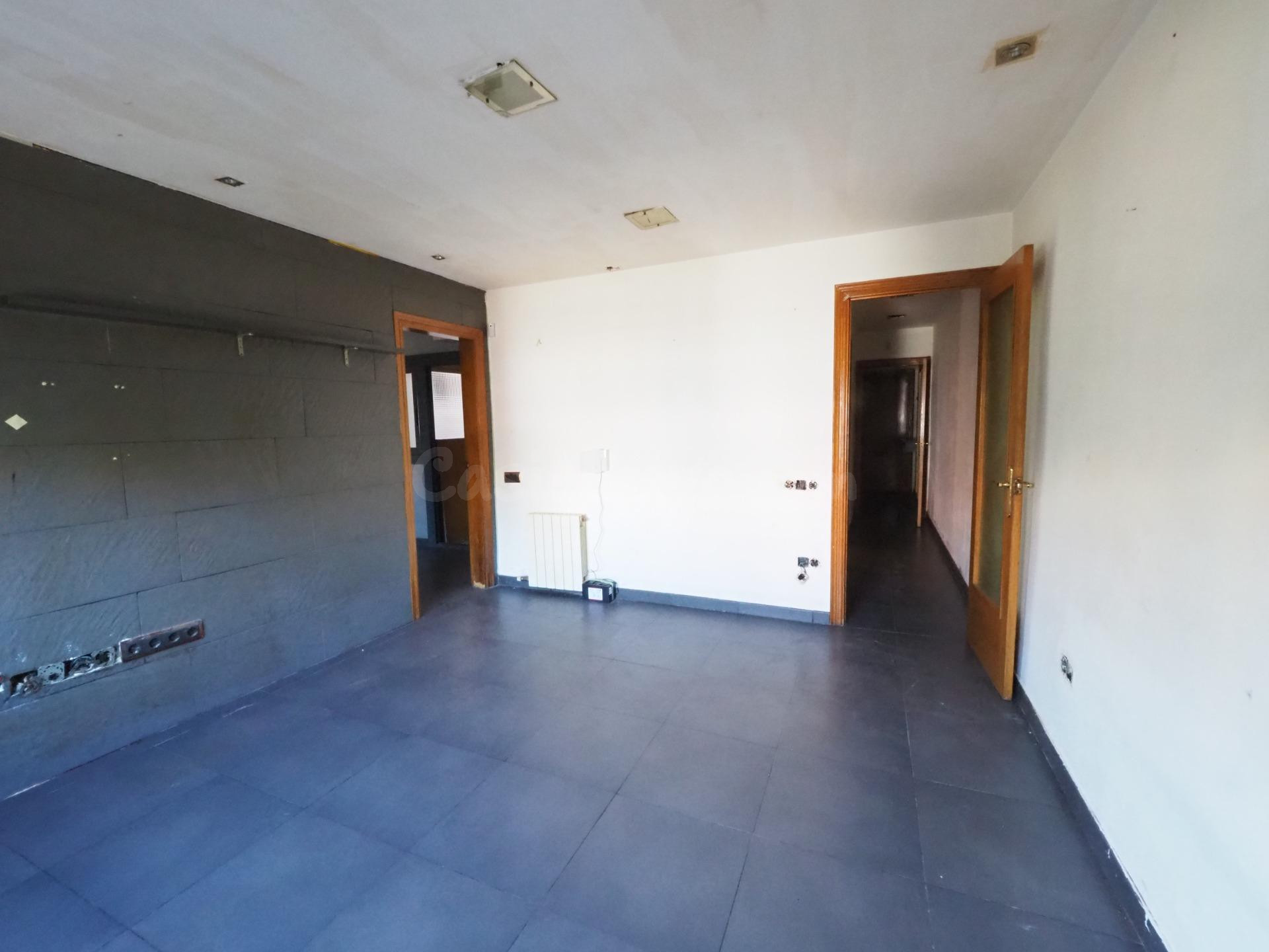 SE VENDE PISO EN TERRASSA, ZONA LA GRIPIA - foto 4