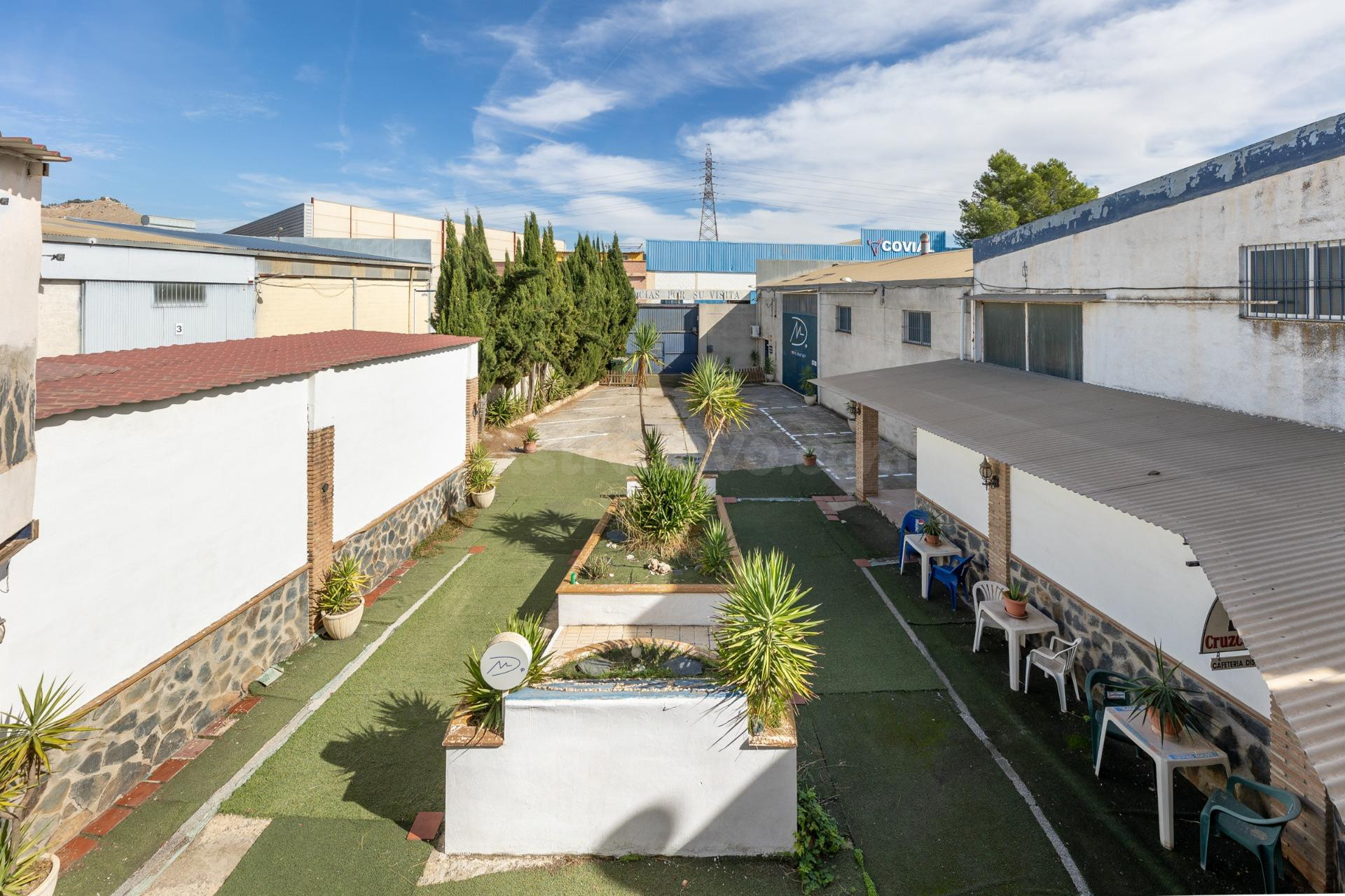 EN VENTA RECINTO CON VARIAS DEPENDENCIAS (AVENIDA LOS ALAMOS - foto 2