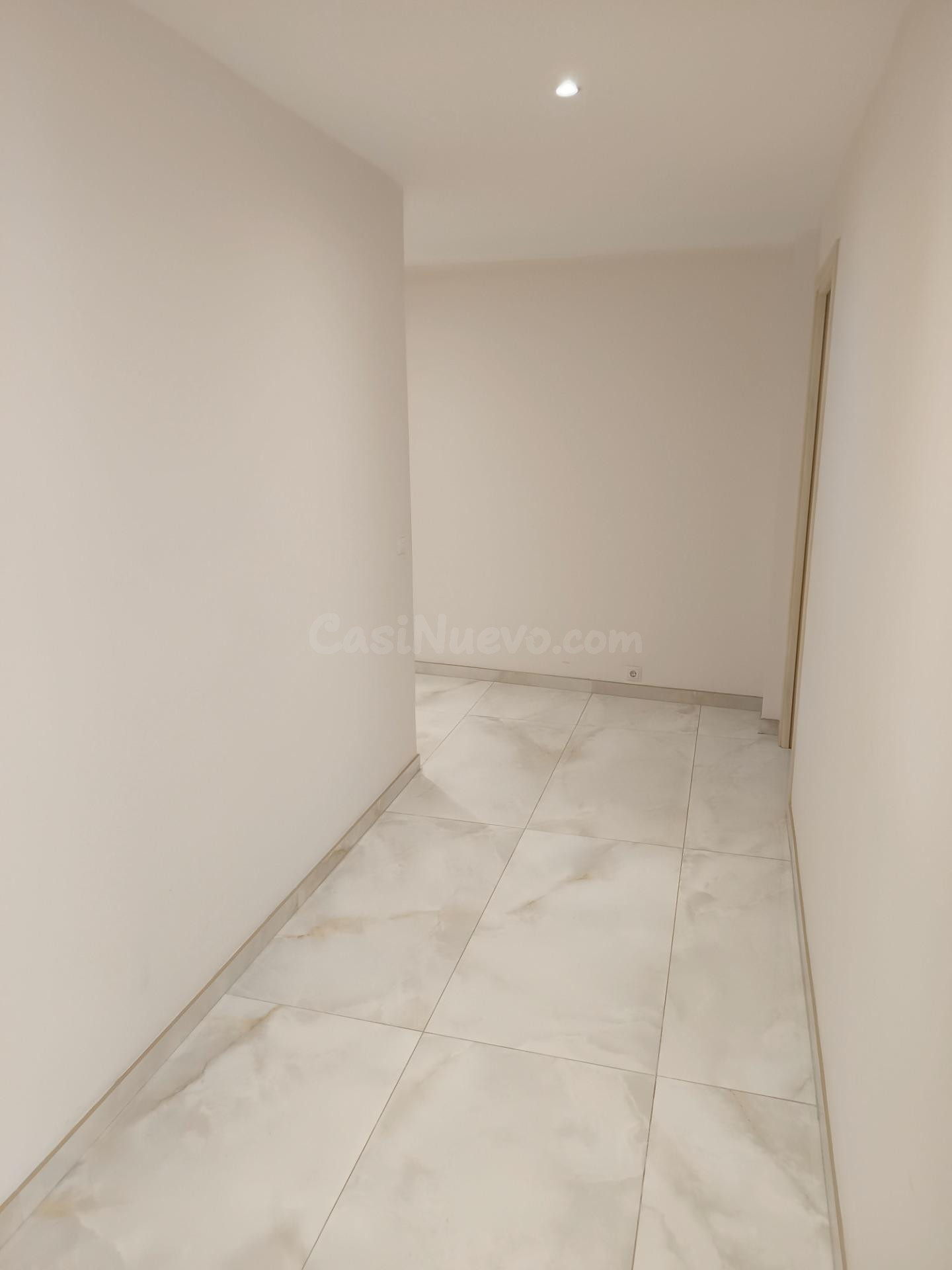 Piso 1ª planta en Xirivella con 5 habitaciones y 2 baños - foto 4