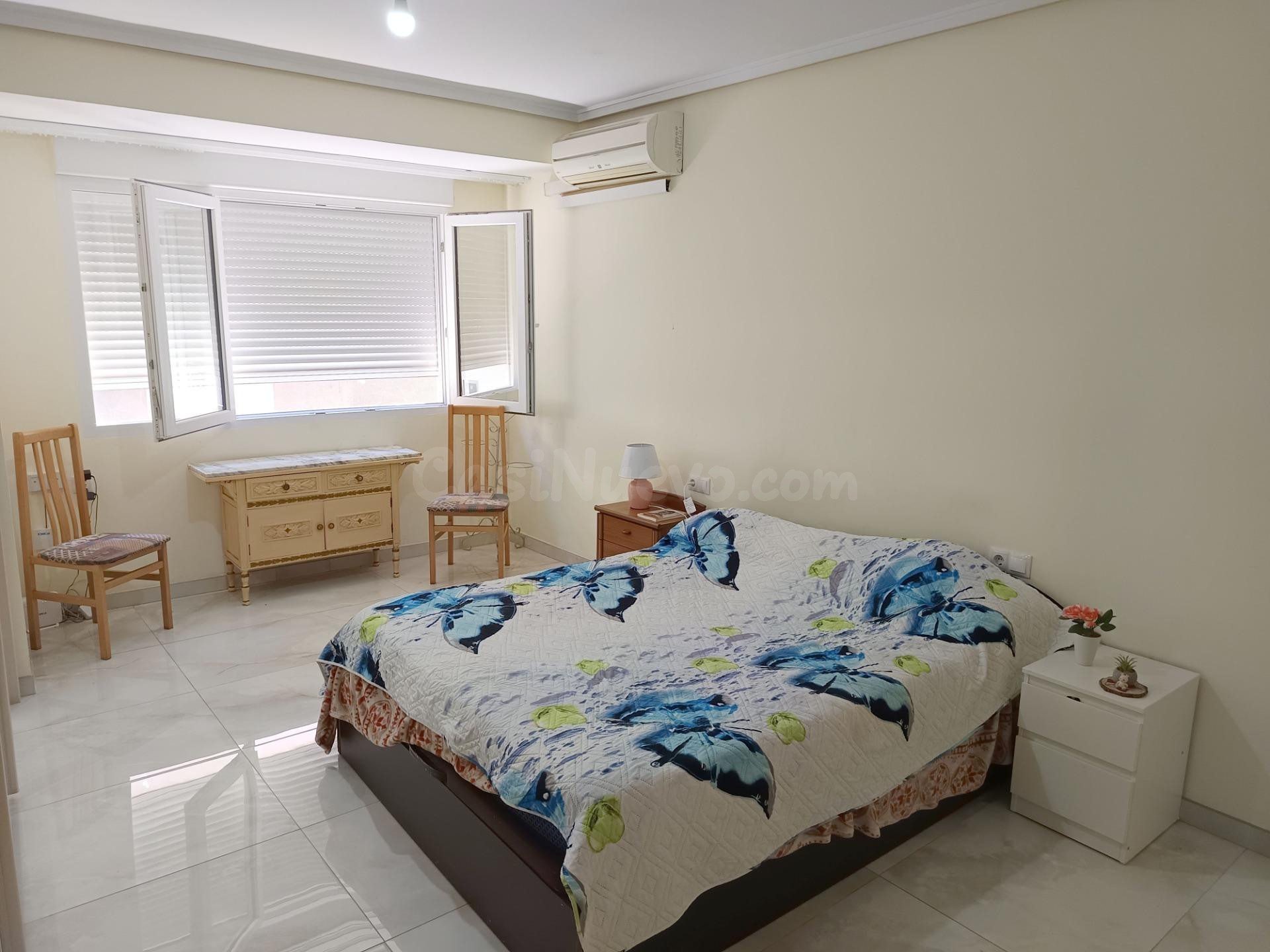 Piso 1ª planta en Xirivella con 5 habitaciones y 2 baños - foto 5