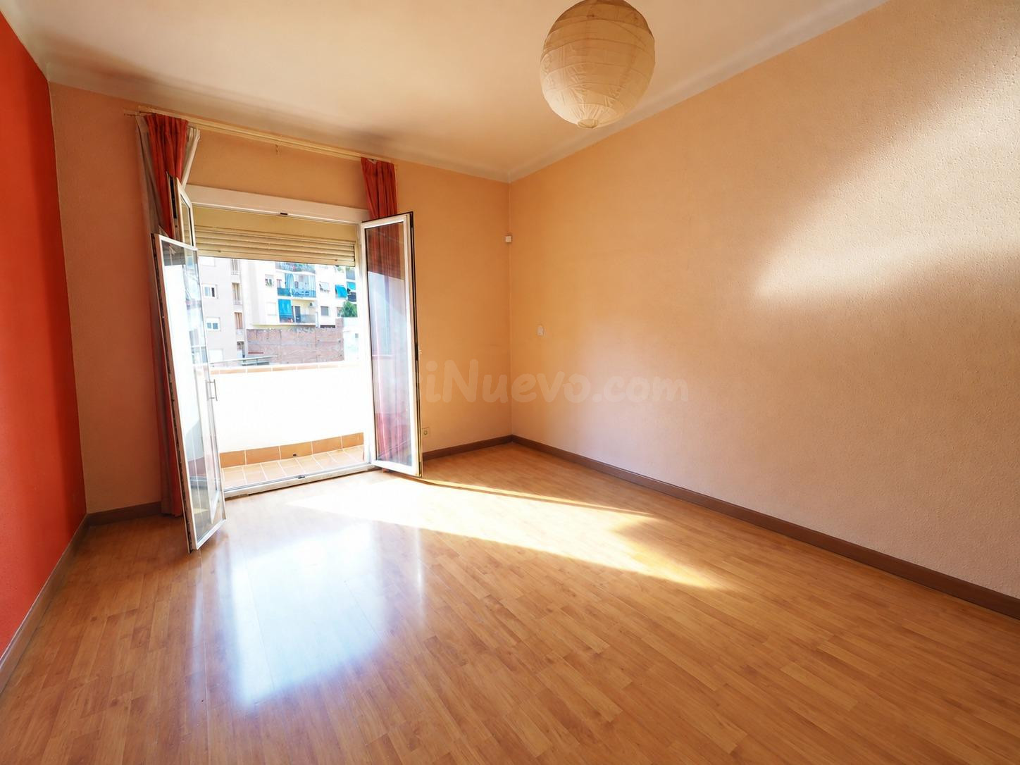 SE VENDE PISO EN BARCELONA, ZONA VILAPISCINA