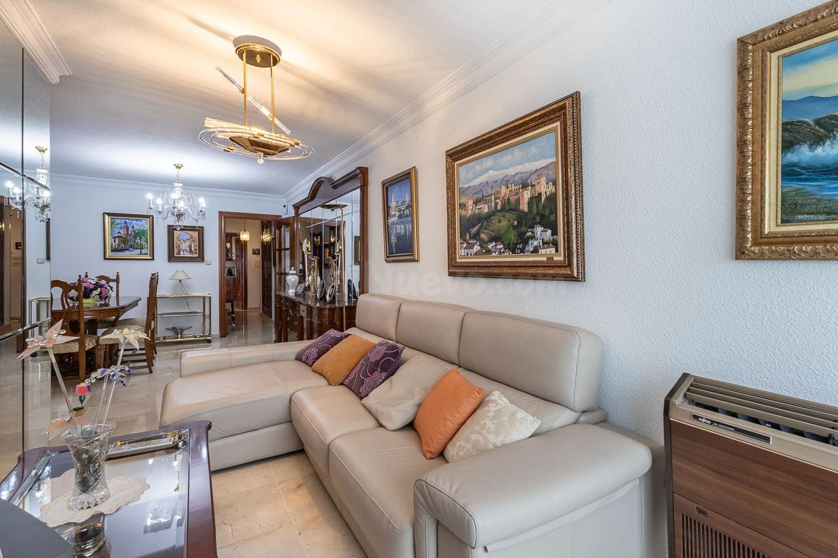 ¡Magnífico piso en venta en la zona de Mondragones, Granada! - foto 5