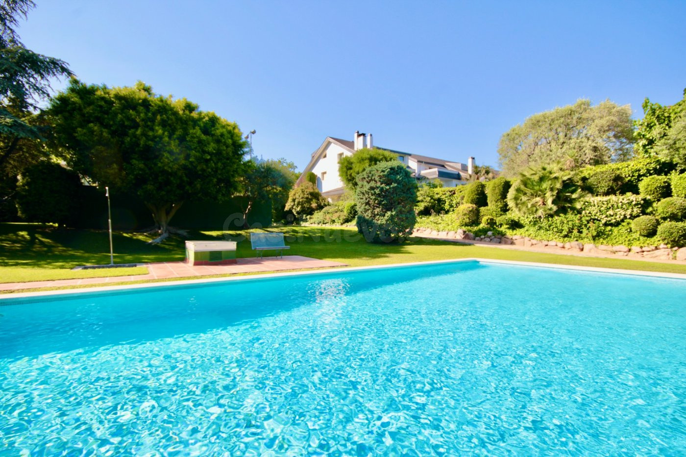 Casa en Pedralbes con vistas al mar, de 650m2aprox.,jardín p - foto 2