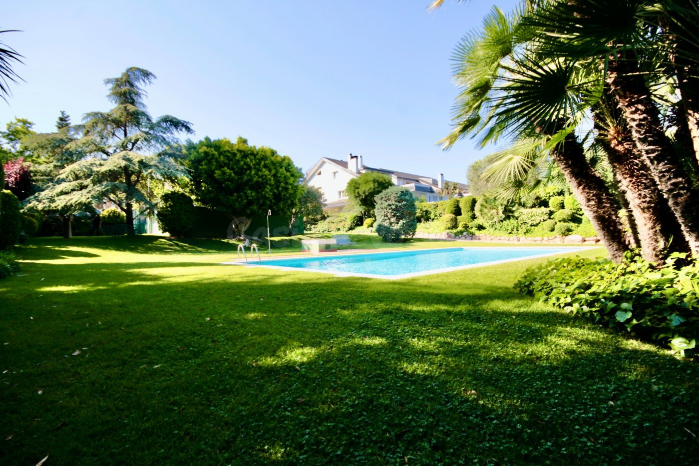 Casa en Pedralbes con vistas al mar, de 650m2aprox.,jardín p - foto 3