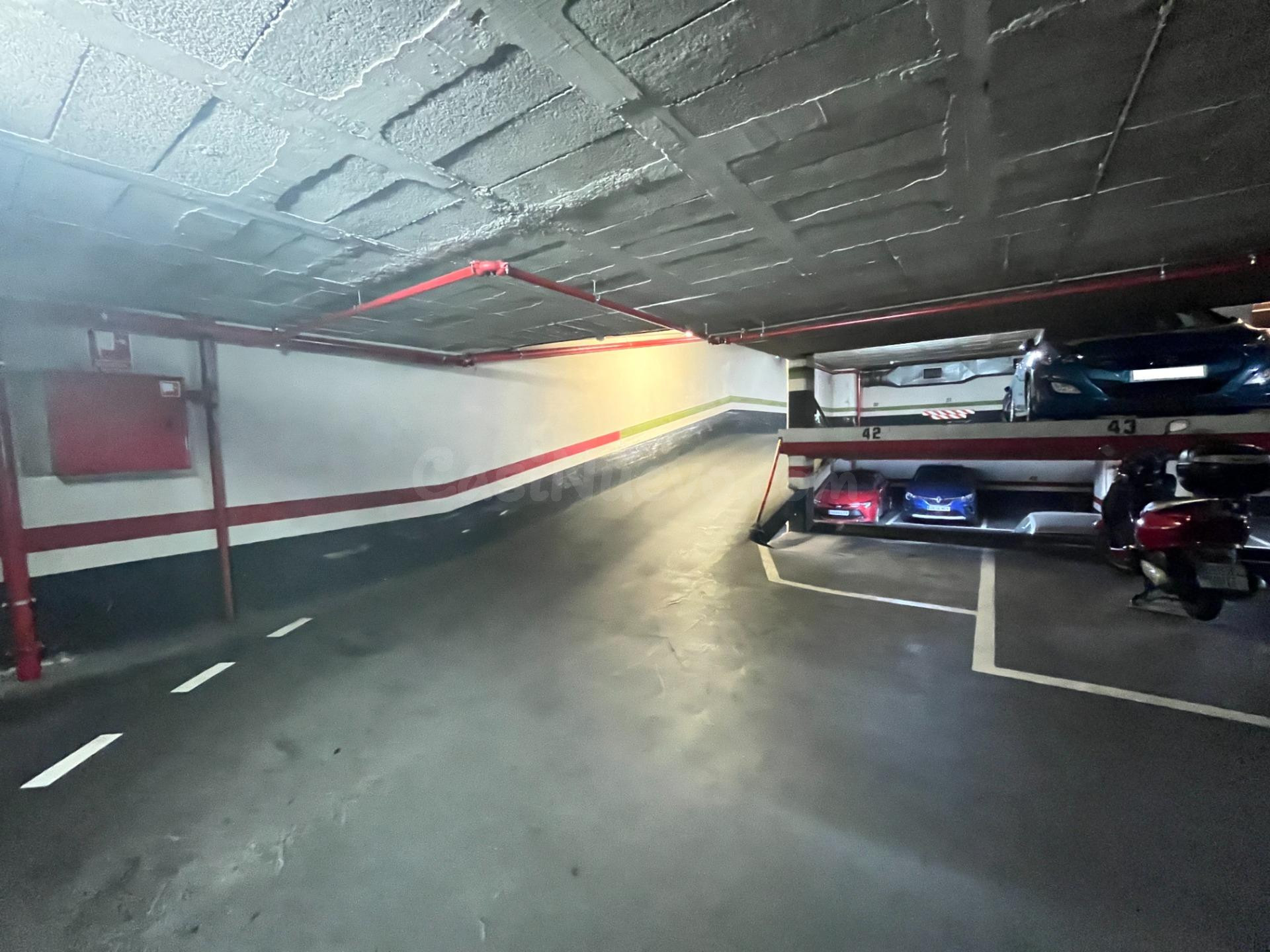 2 plazas de parking en venta juntas – Eixample Esquerra (Ara - foto 4