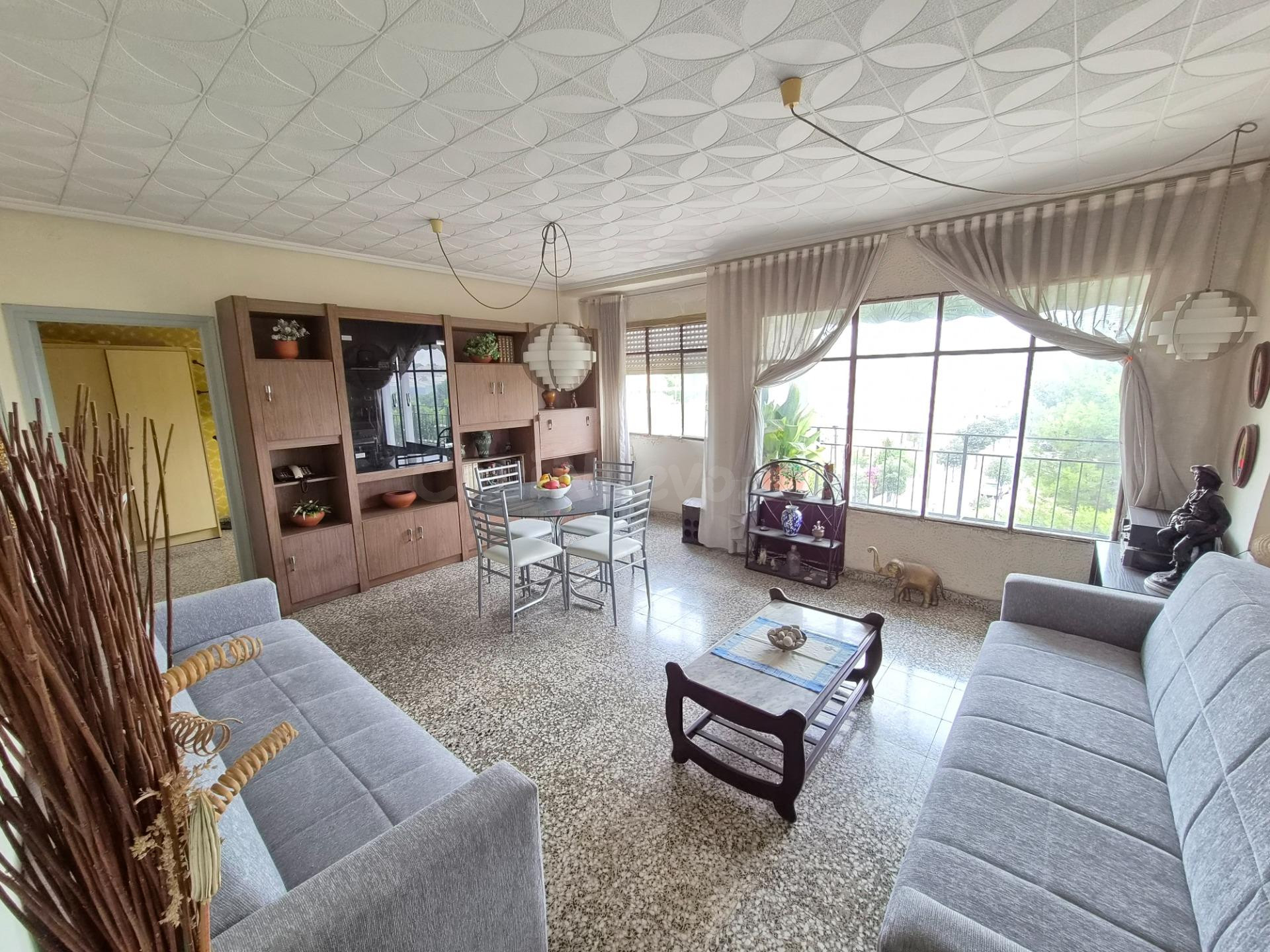 VIVIENDA EN GODELLA CON VISTAS DESPEJADAS
