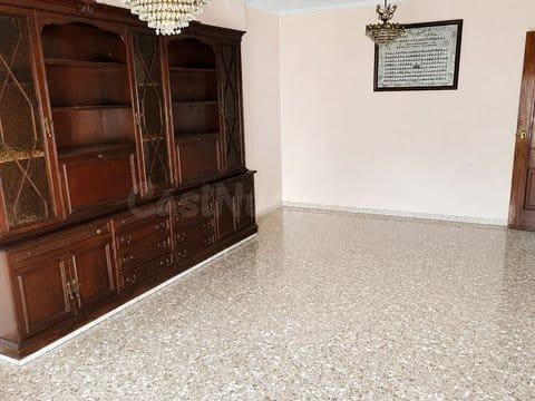 Amplia vivienda con garaje en una de las mejores zonas de Ca - foto 4