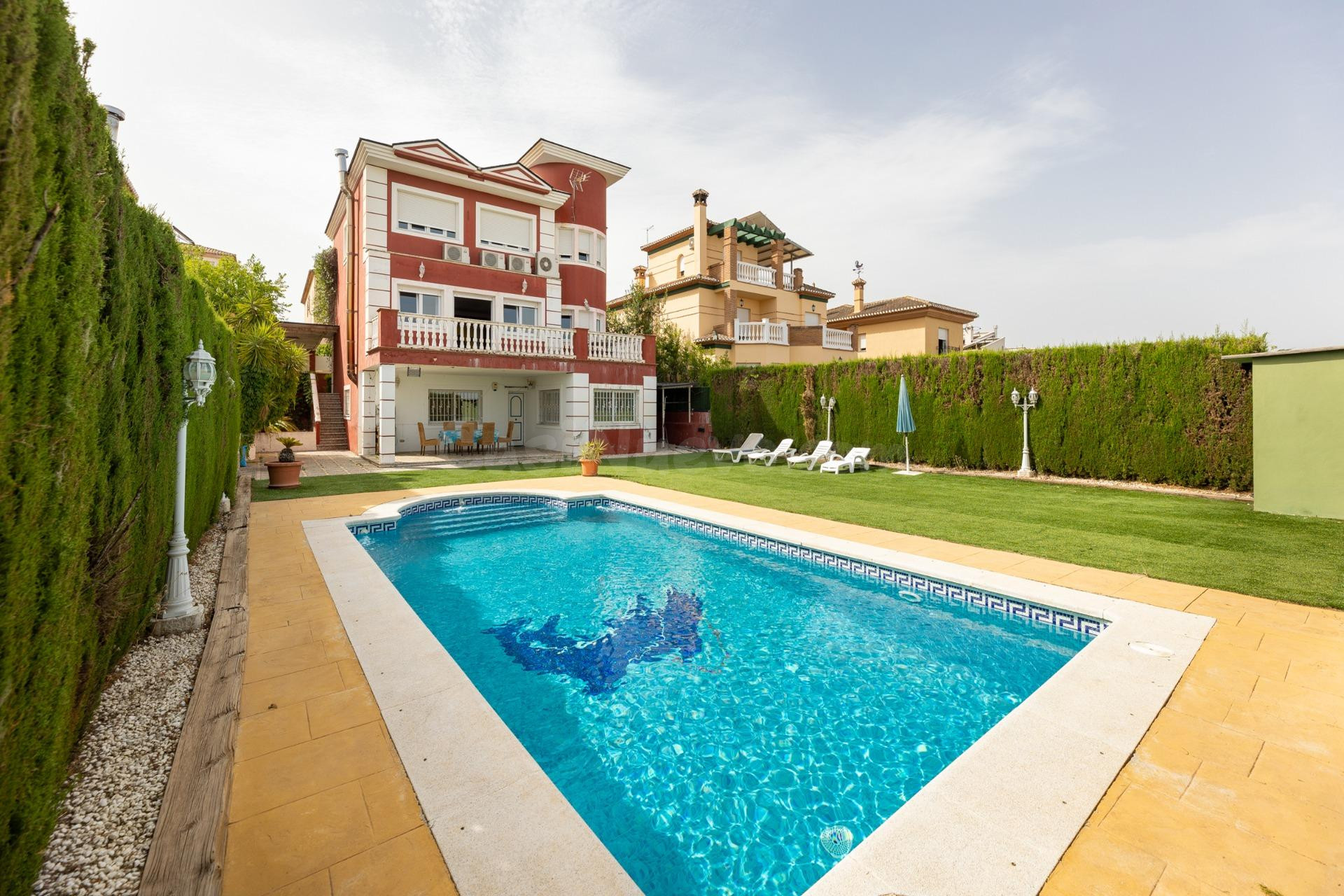 CHALET EN EL BARRIO DE MONACHIL