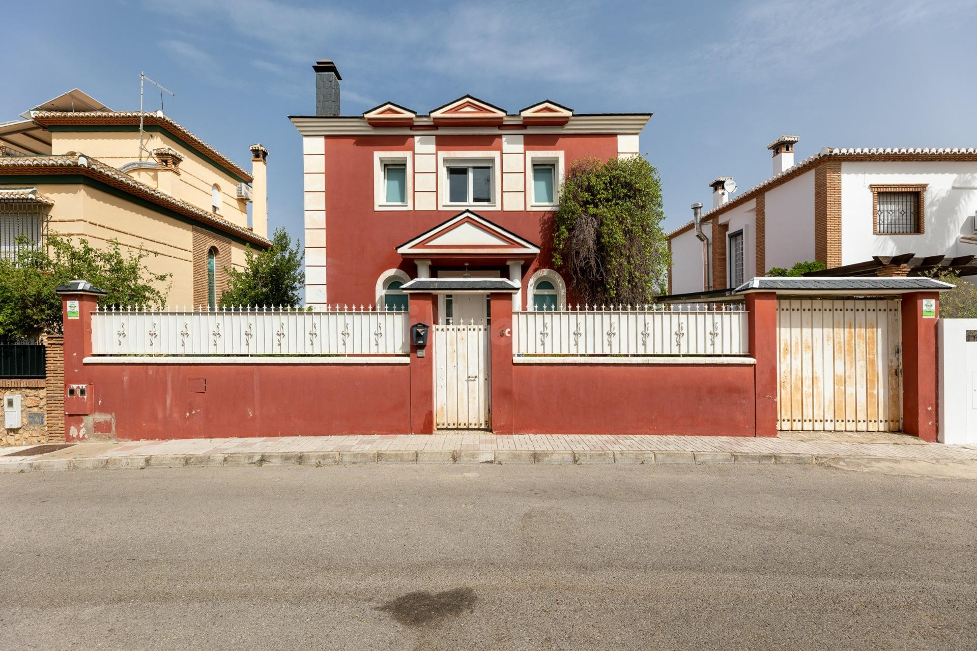 CHALET EN EL BARRIO DE MONACHIL - foto 4