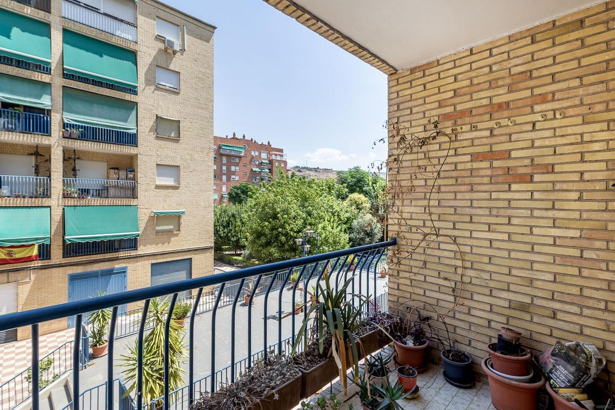 Piso junto a Vergeles con garaje - foto 3