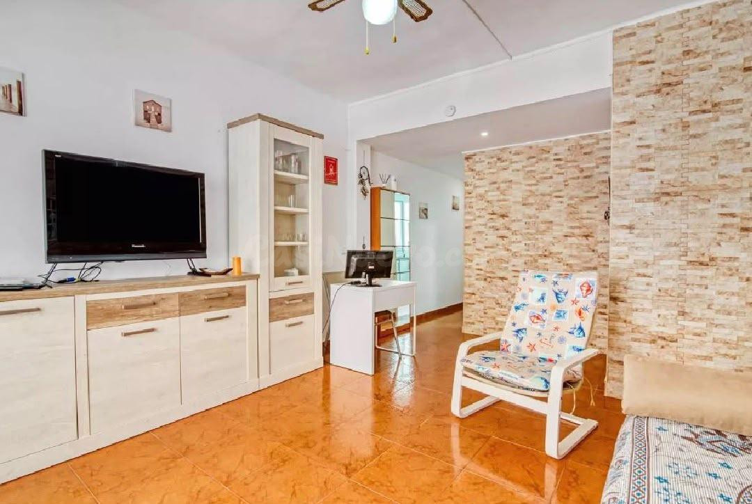 Luminoso apartamento con terraza en Palmeres