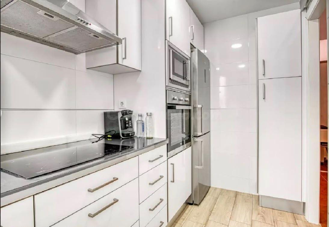 Luminoso apartamento con terraza en Palmeres - foto 4