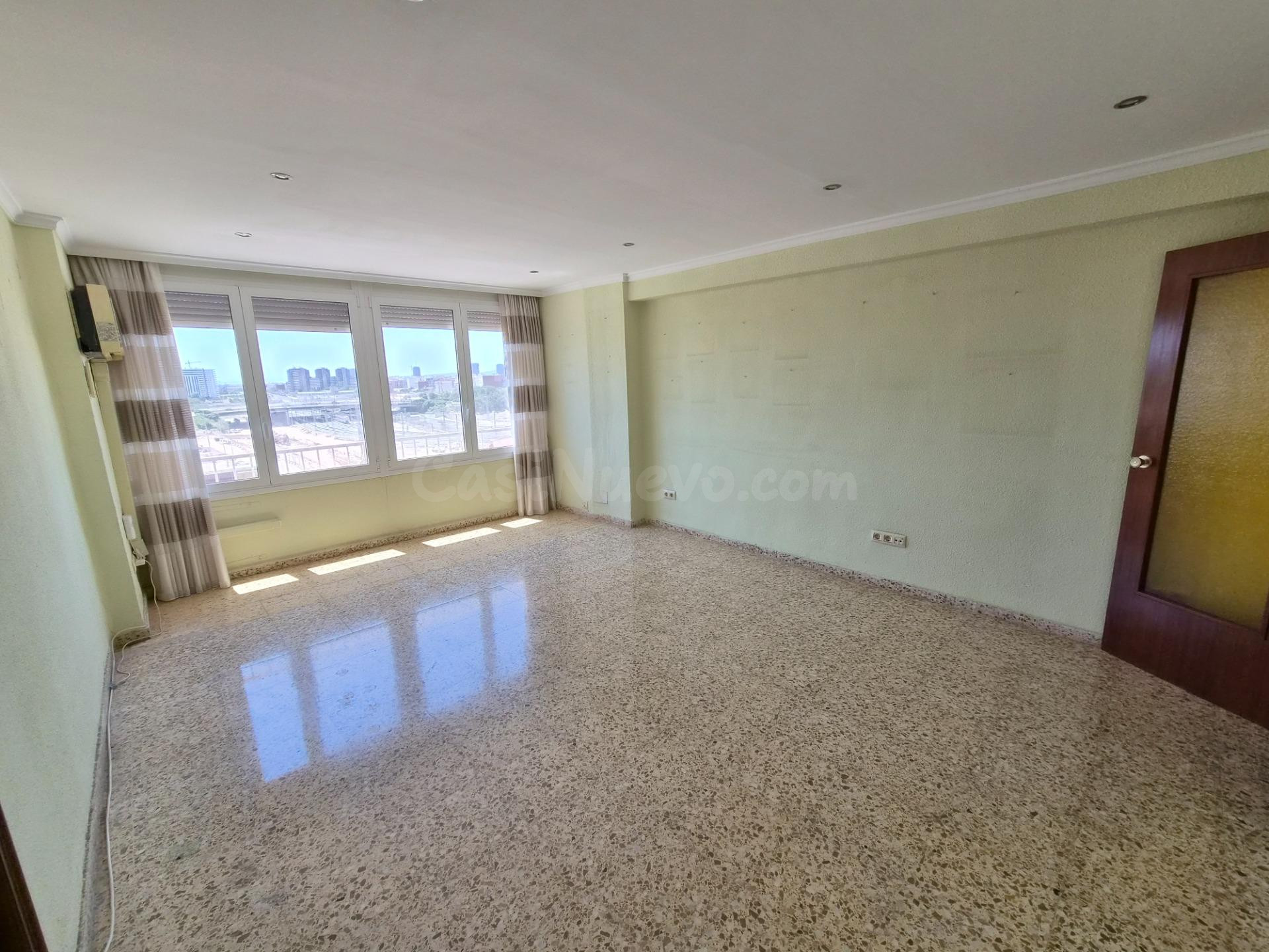 Vivienda con 4 habitaciones, mucha luz natural y una ubicaci - foto 5