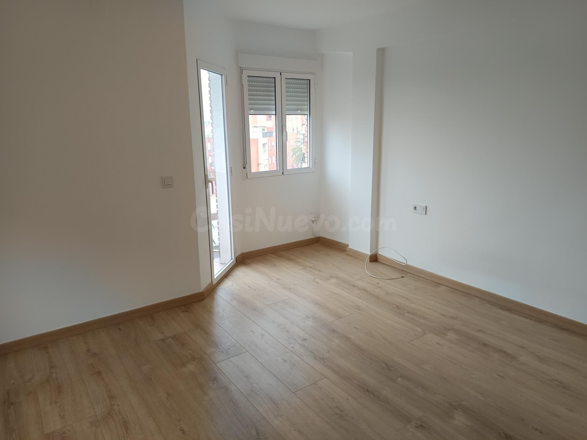 Espectacular piso en avenida principal de Xirivella - foto 4