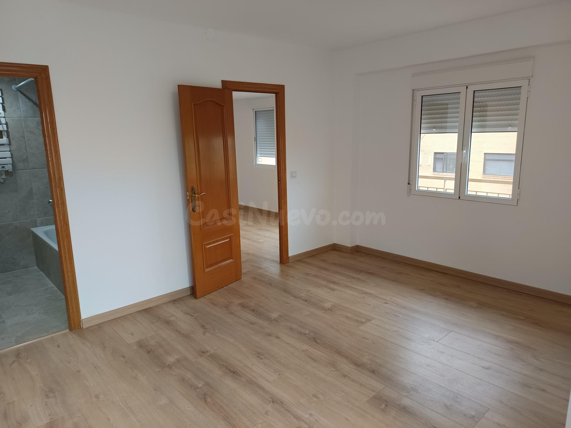 Espectacular piso en avenida principal de Xirivella - foto 5
