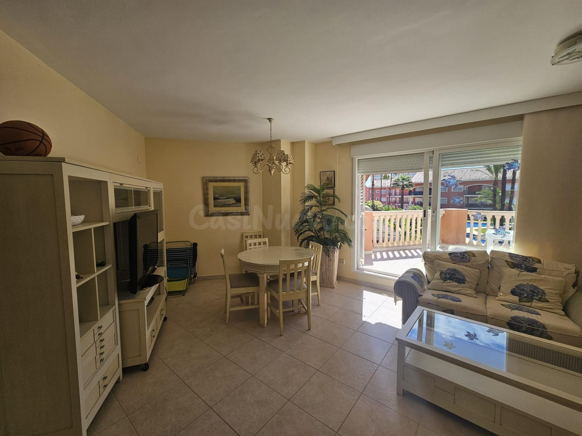 Dúplex con amplia terraza y piscina a 5 minutos del mar en J - foto 4