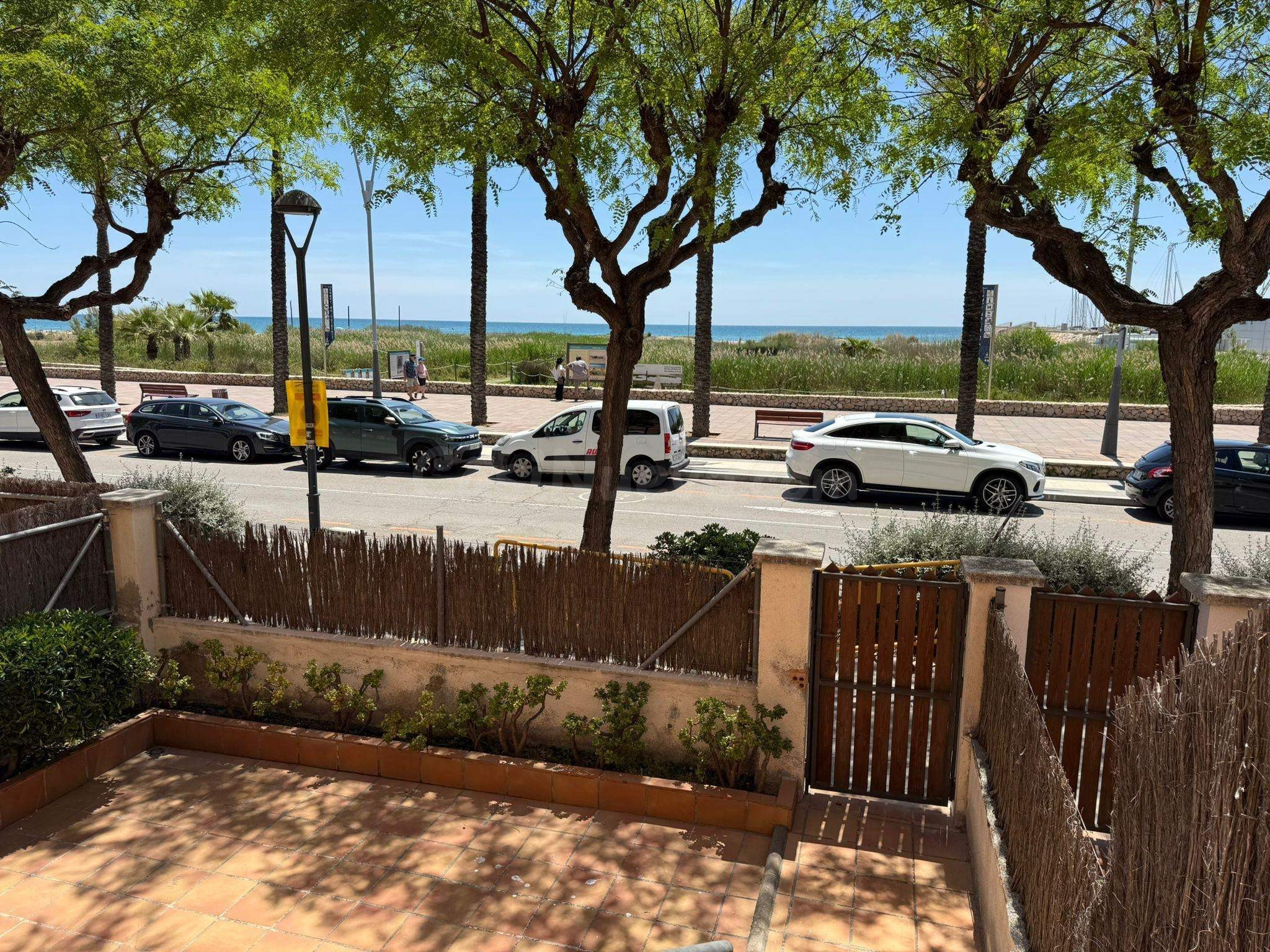Espectacular apartamento en Paseo Marítimo de Sant Joan de D - foto 2