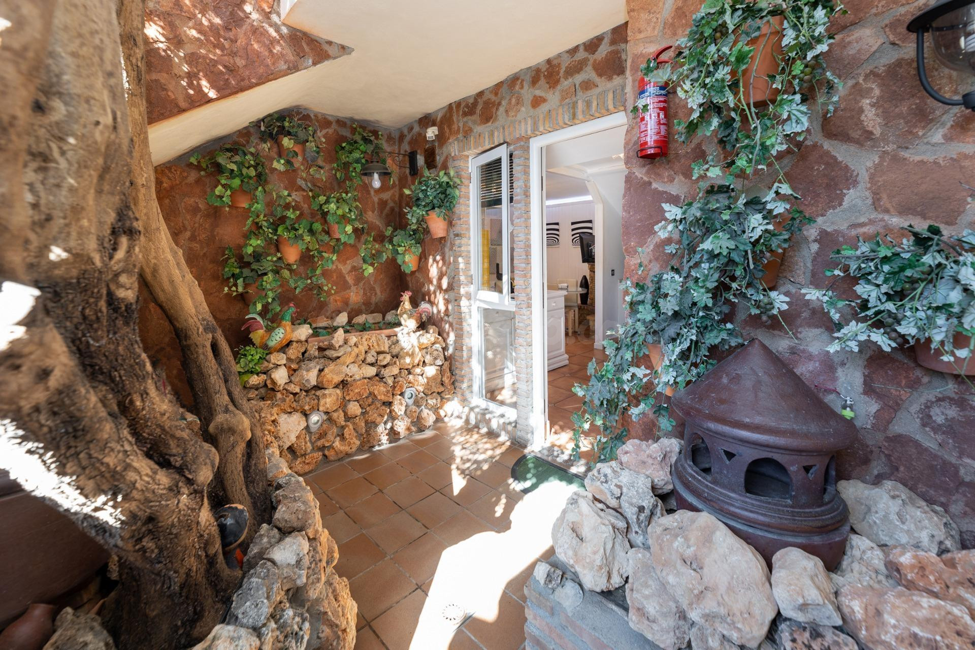 Magnífica casa para invertir puesto que tiene licencia turís - foto 5
