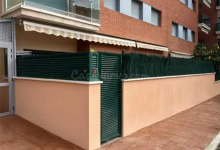 Magnífico piso con zona comunitaria .