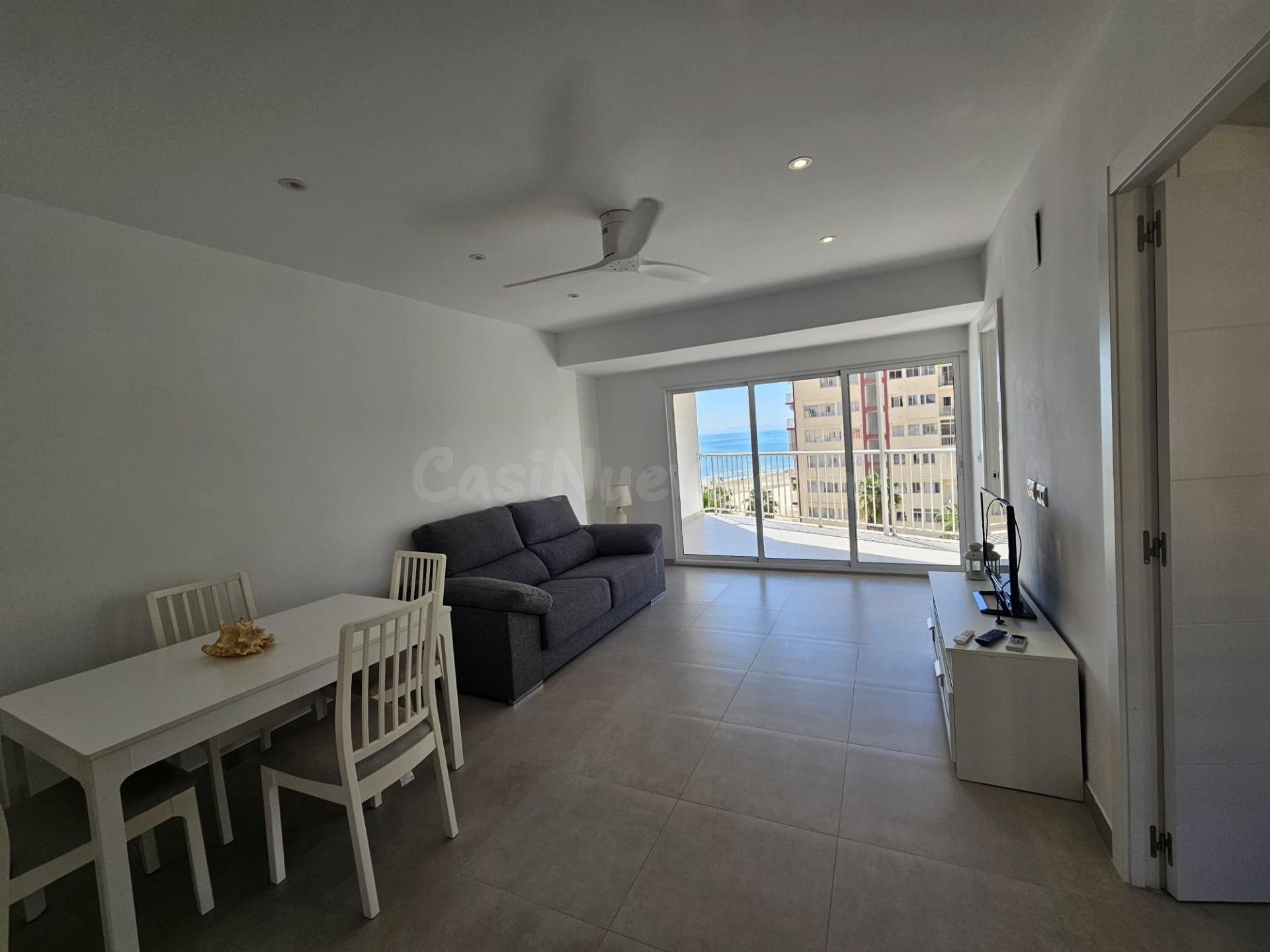 Apartamento reformado en primera línea de playa en Cullera.  - foto 3