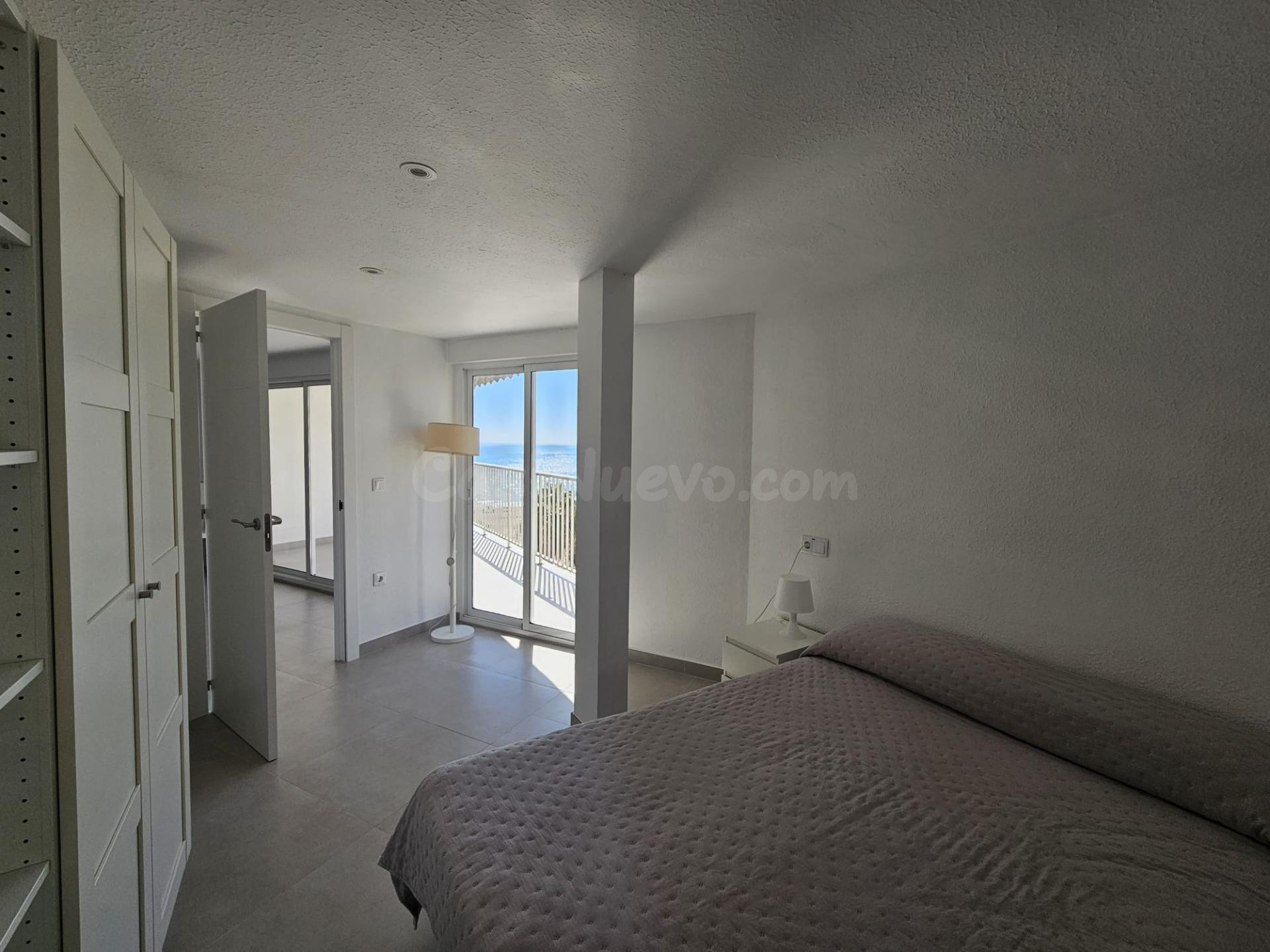 Apartamento reformado en primera línea de playa en Cullera.  - foto 5