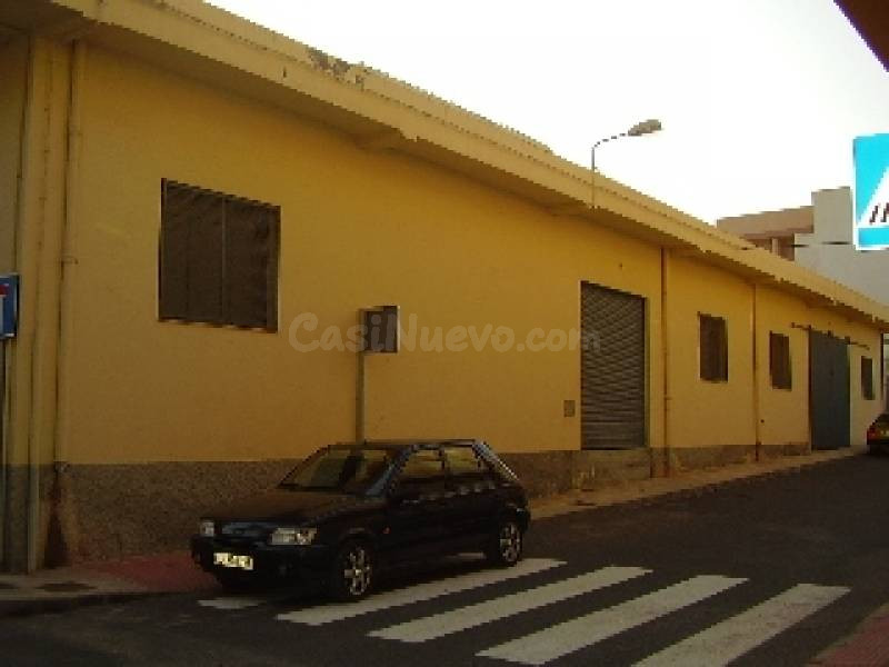 Local comercial 566m² en alquiler - Ejido norte - foto 3