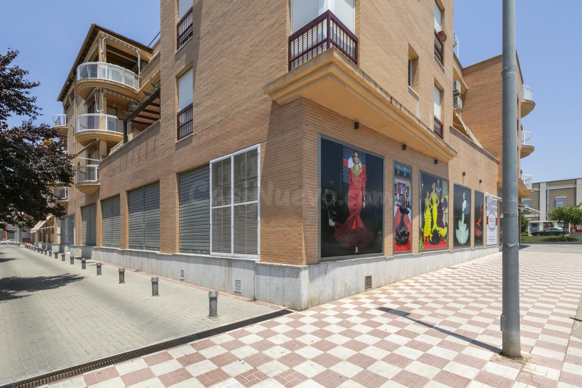 Local comercial en una ubicación estupenda! - foto 3