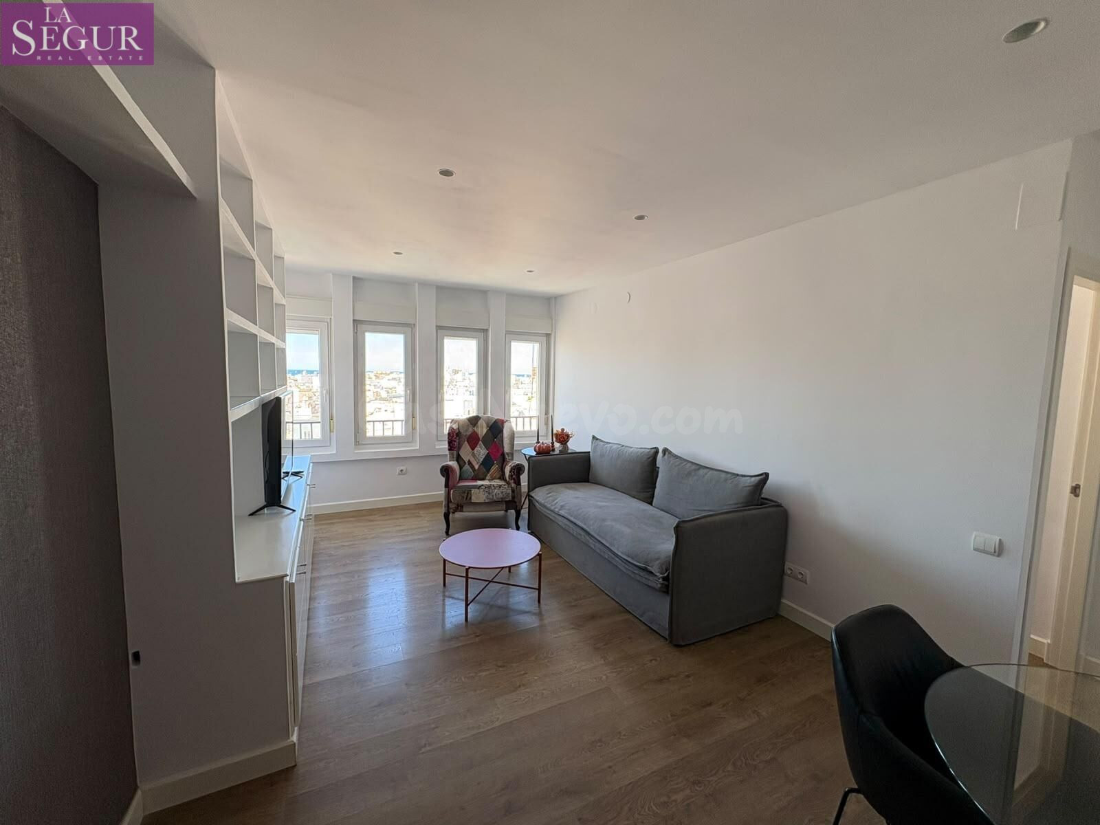Alquiler de apartamento de alto nivel en el centro de Cádiz