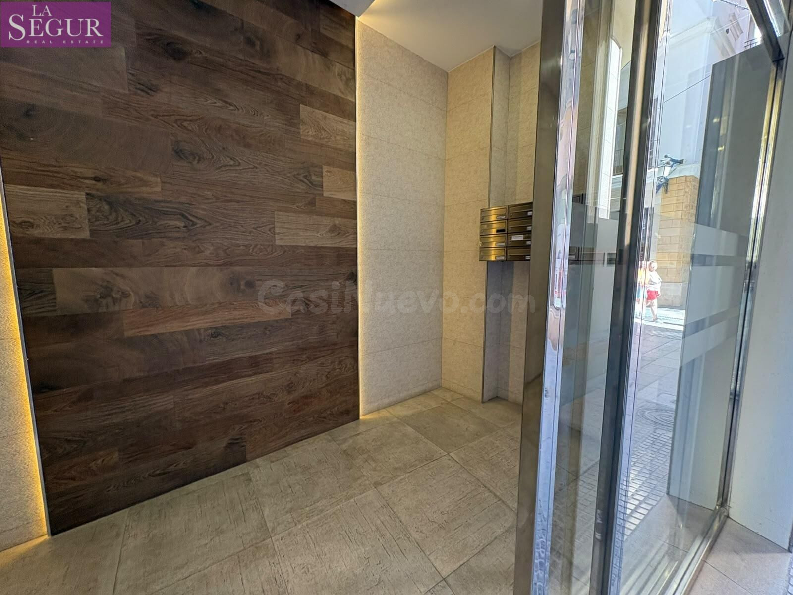 Alquiler de apartamento de alto nivel en el centro de Cádiz - foto 3