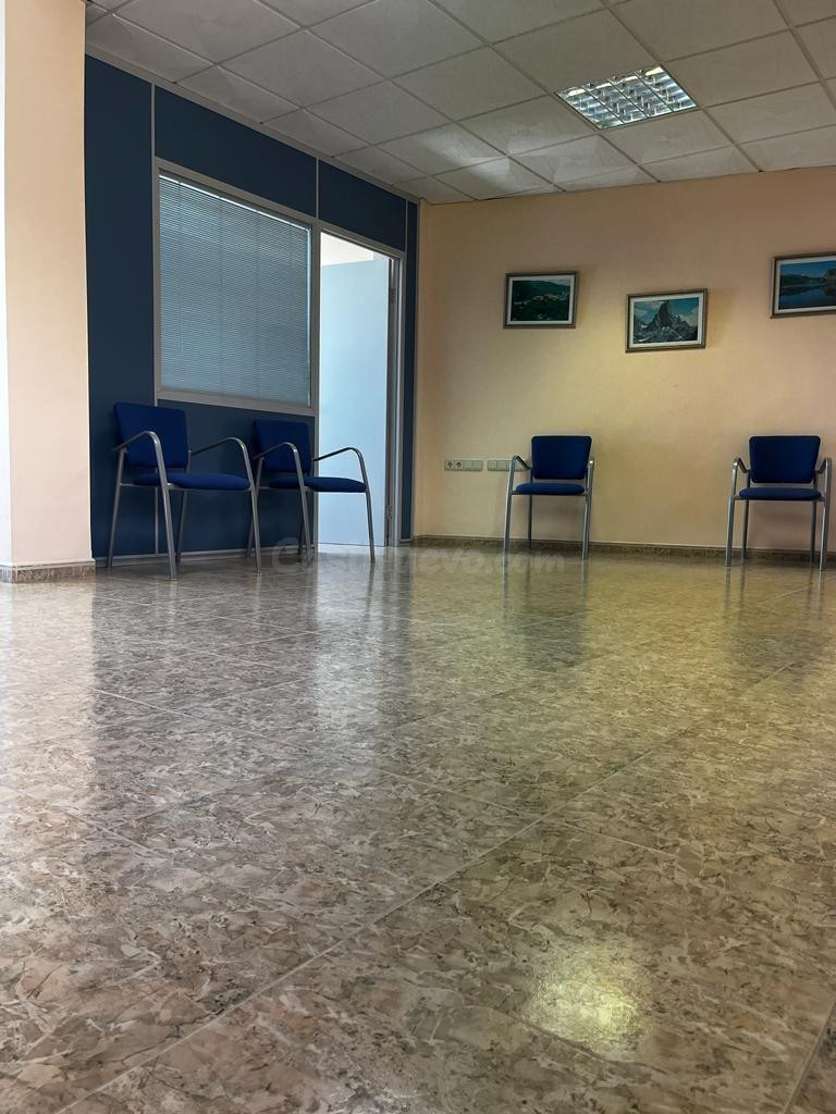 OFICINA EN SANTA MARÍA DEL ÁGUILA - EL EJIDO (ALMERÍA)