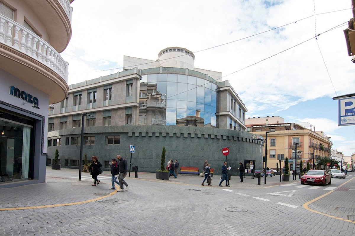 Puede ser el mejor LOCAL de MARACENA - foto 2