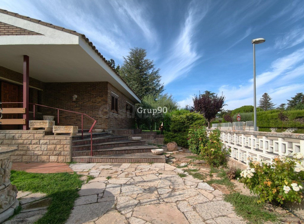 ¡EXCLUSIVO CHALET INDEPENDIENTE EN LA MEJOR ZONA DE ALPICAT! - foto 4