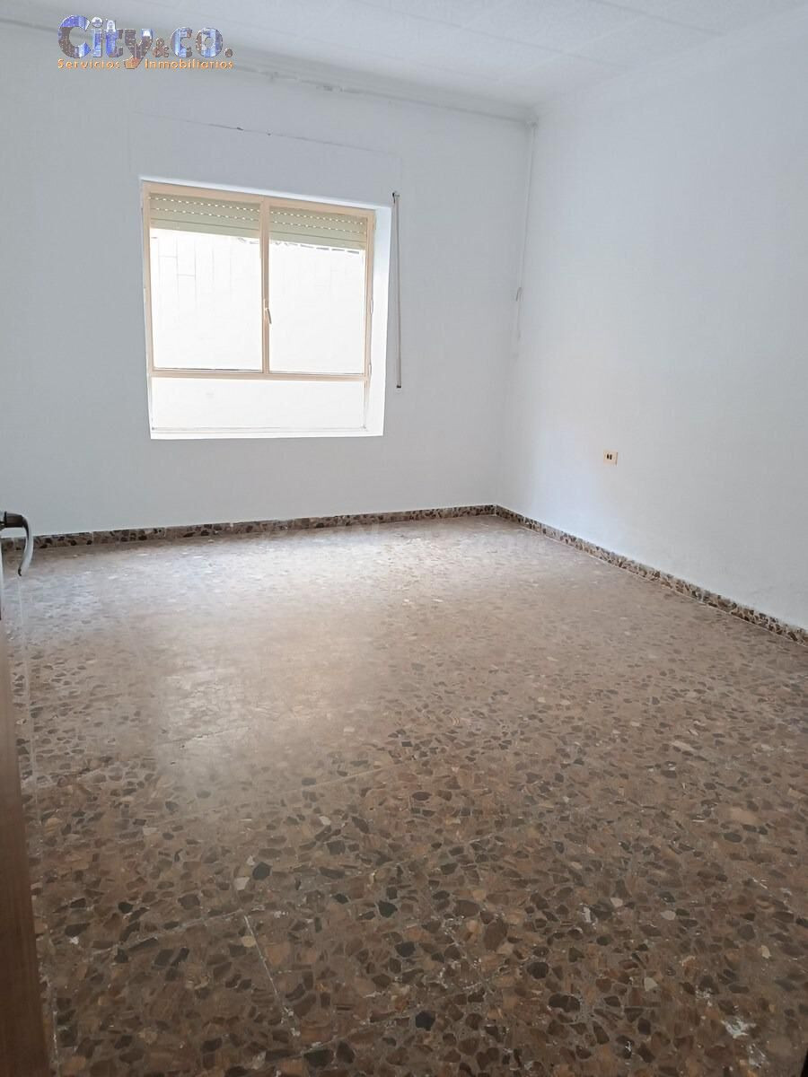 Piso en Bajo en Alguazas de 4 habitaciones - foto 3