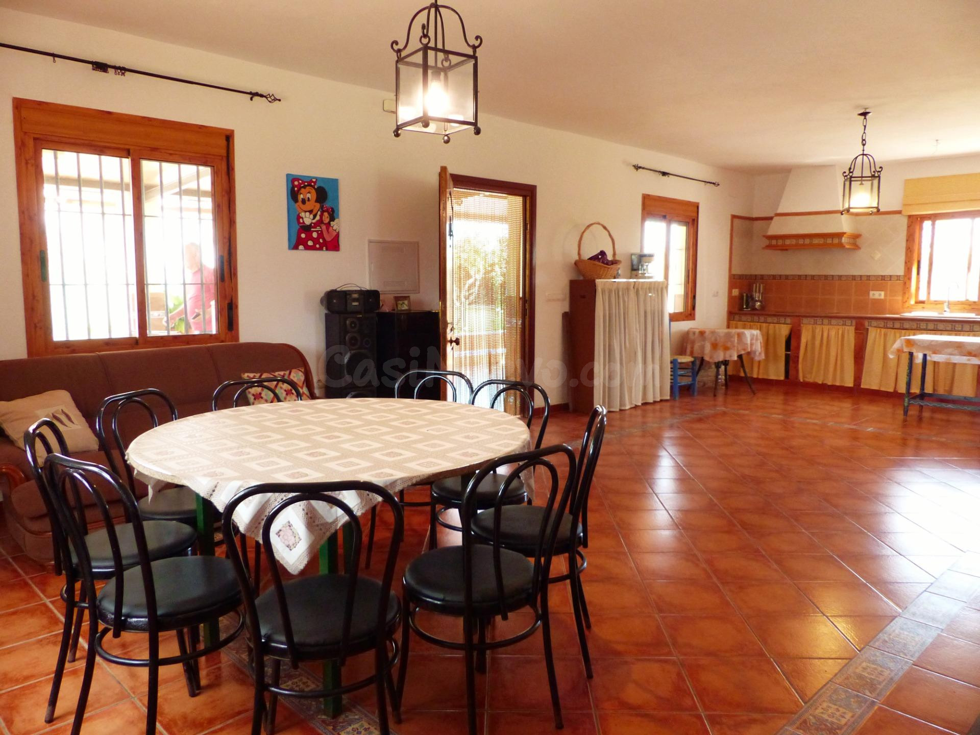 PRECIOSA CASA CON JARDIN EN FINCA RÚSTICA - foto 3