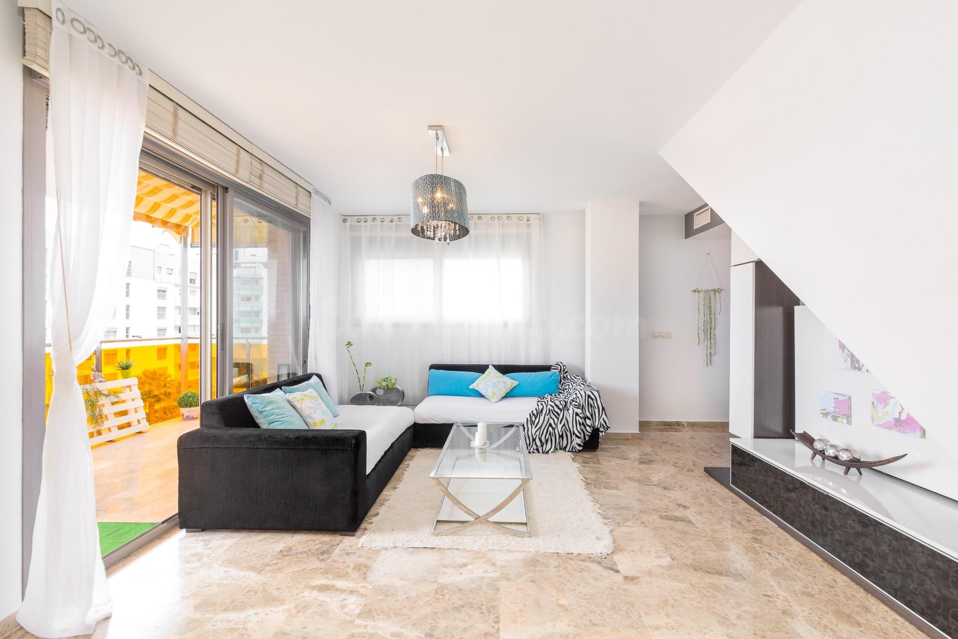 Duplex venta , en Teatinos en recinto cerrado con piscina, h