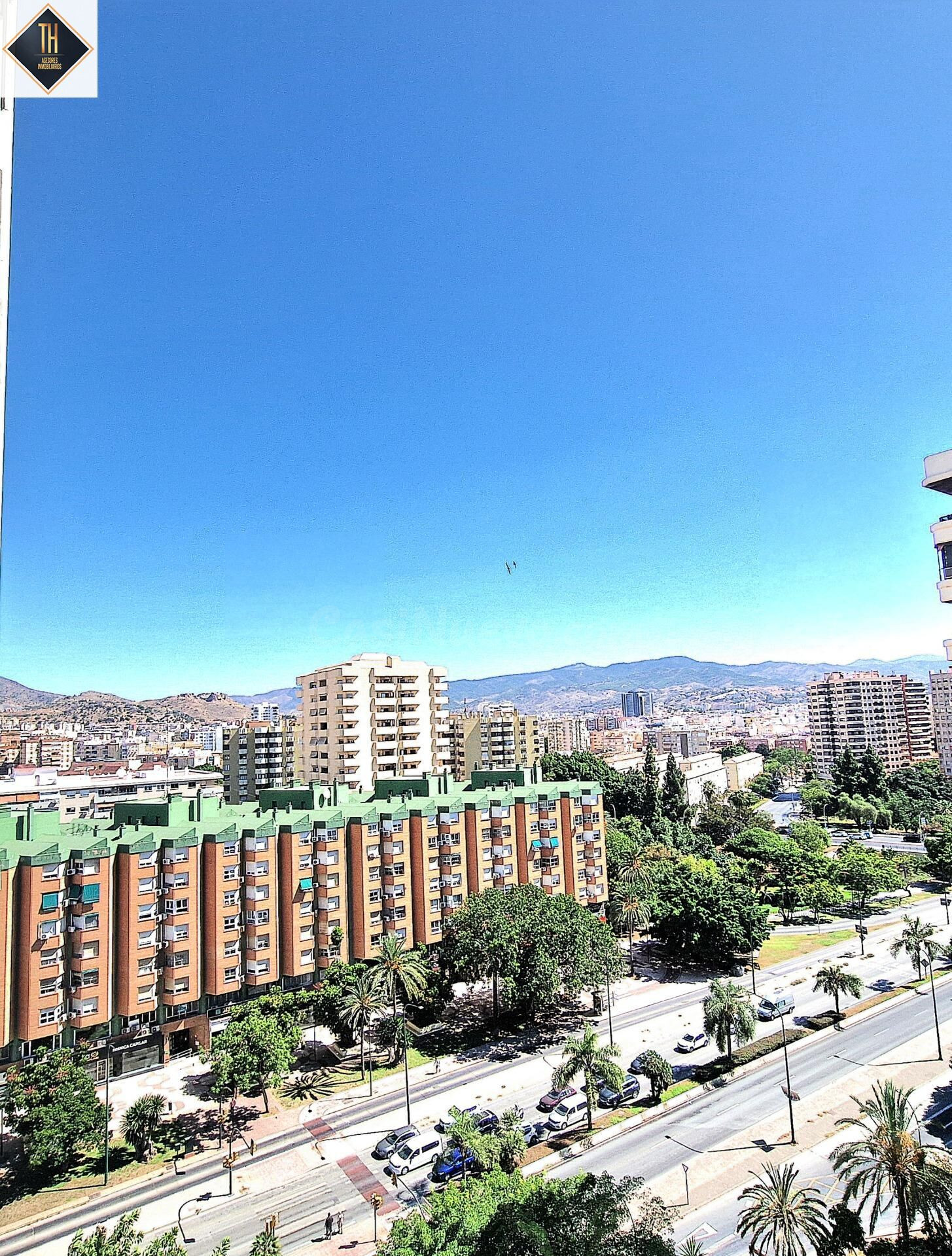 Piso de 4 dormitorios, tres baños , decima planta, esquina , - foto 5