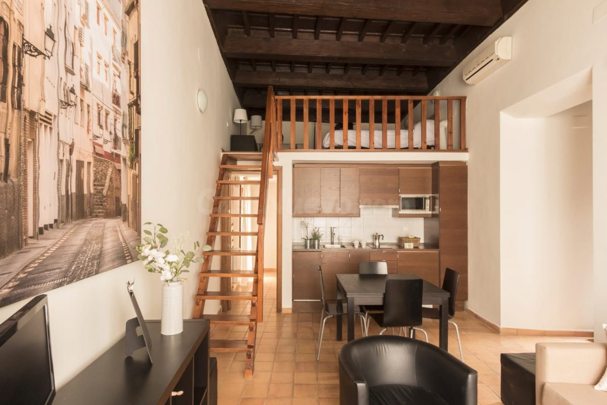LOFT JUNTO A SAN JERONIMO