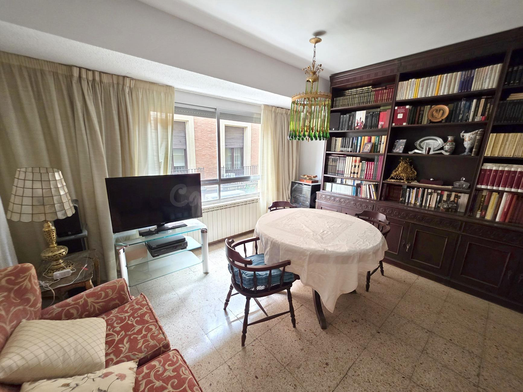 Se vende piso en pleno centro de Castellón, junto Plaza de Las Aulas, calle Mayor y Plaza Mª Agustina. Piso 2º con ascensor - foto 3