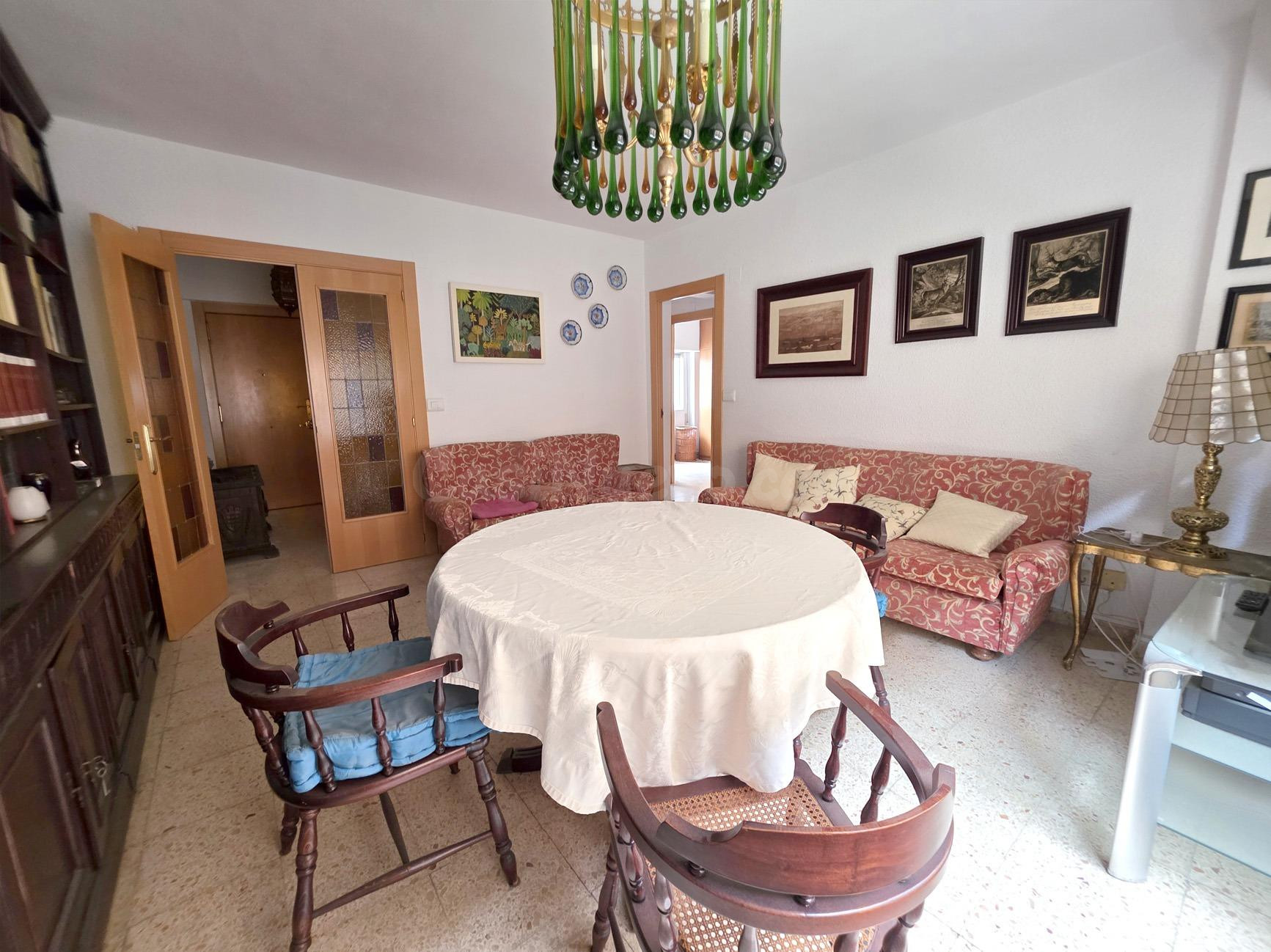 Se vende piso en pleno centro de Castellón, junto Plaza de Las Aulas, calle Mayor y Plaza Mª Agustina. Piso 2º con ascensor - foto 4