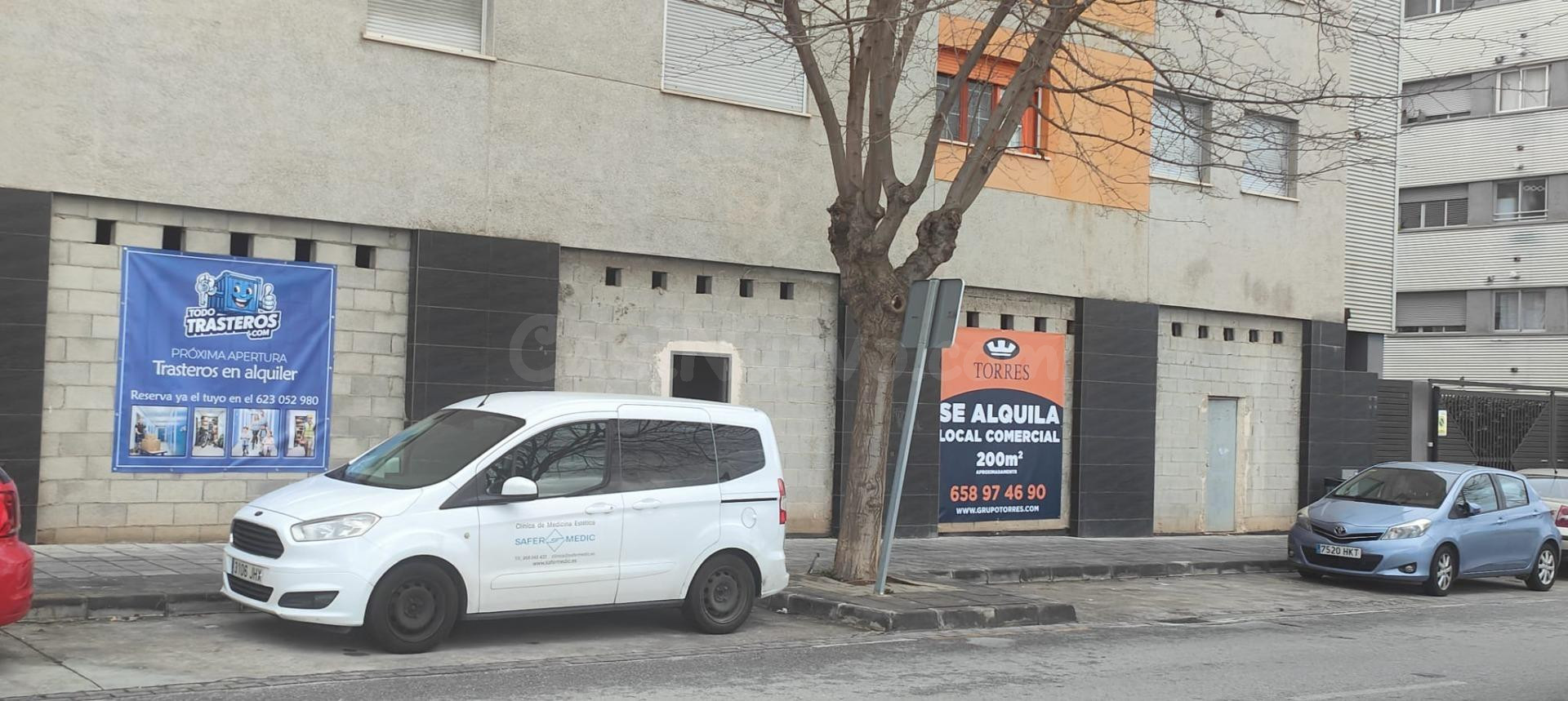 ¡¡ MAGNÍFICO LOCAL EN ALHENDÍN !!