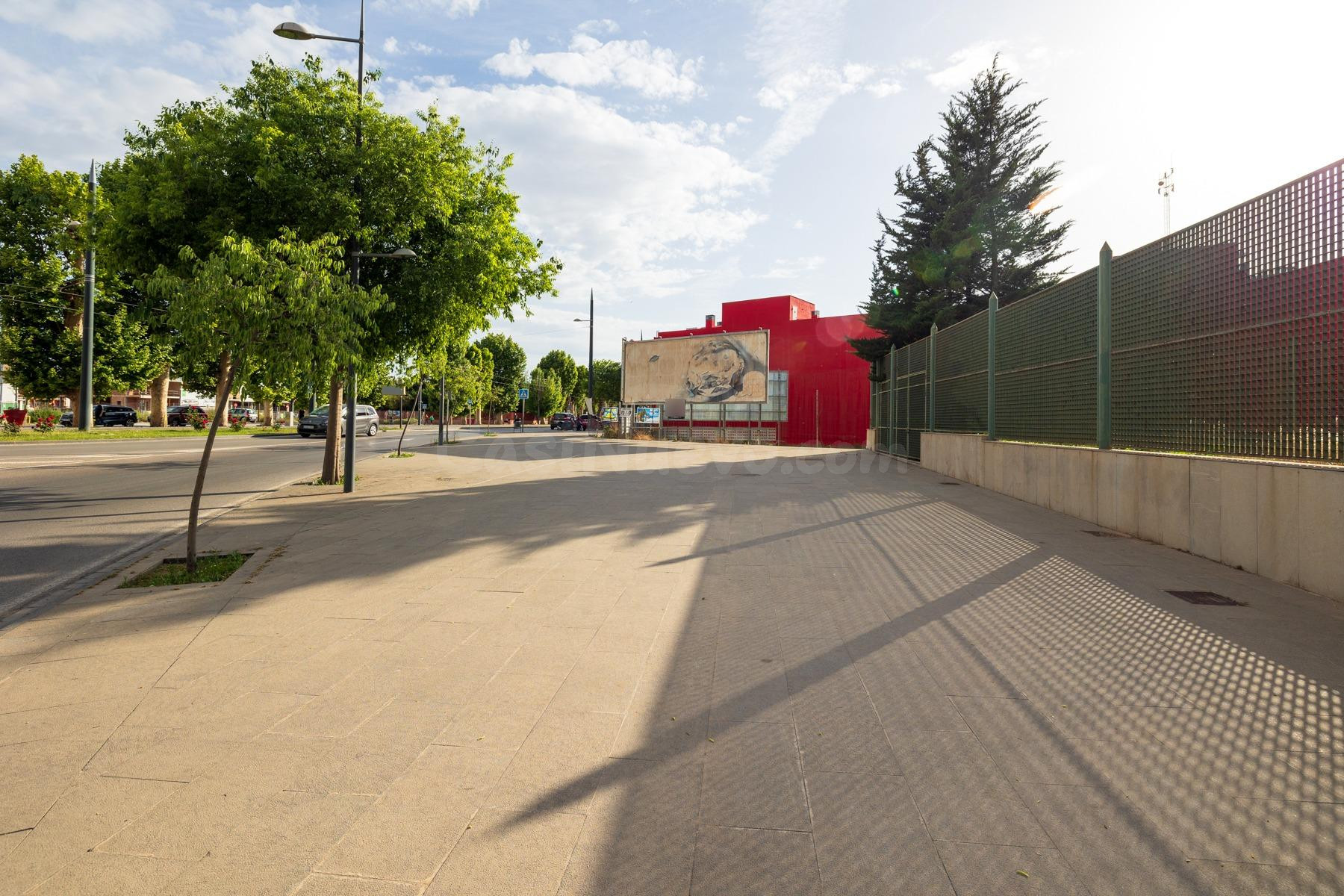 SOLAR JUNTO A FERNANDO DE LOS RIOS. ARMILLA. TERCIARIO (OFIC - foto 2