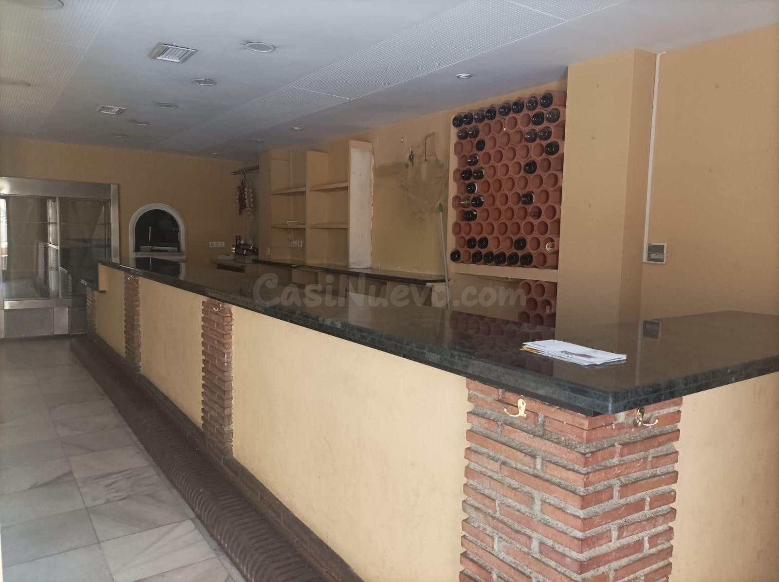 Local comercial en Angel Ganivet - foto 2