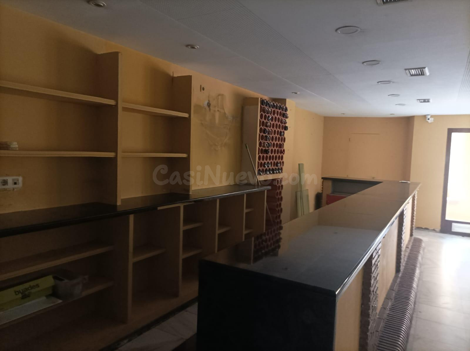 Local comercial en Angel Ganivet - foto 3