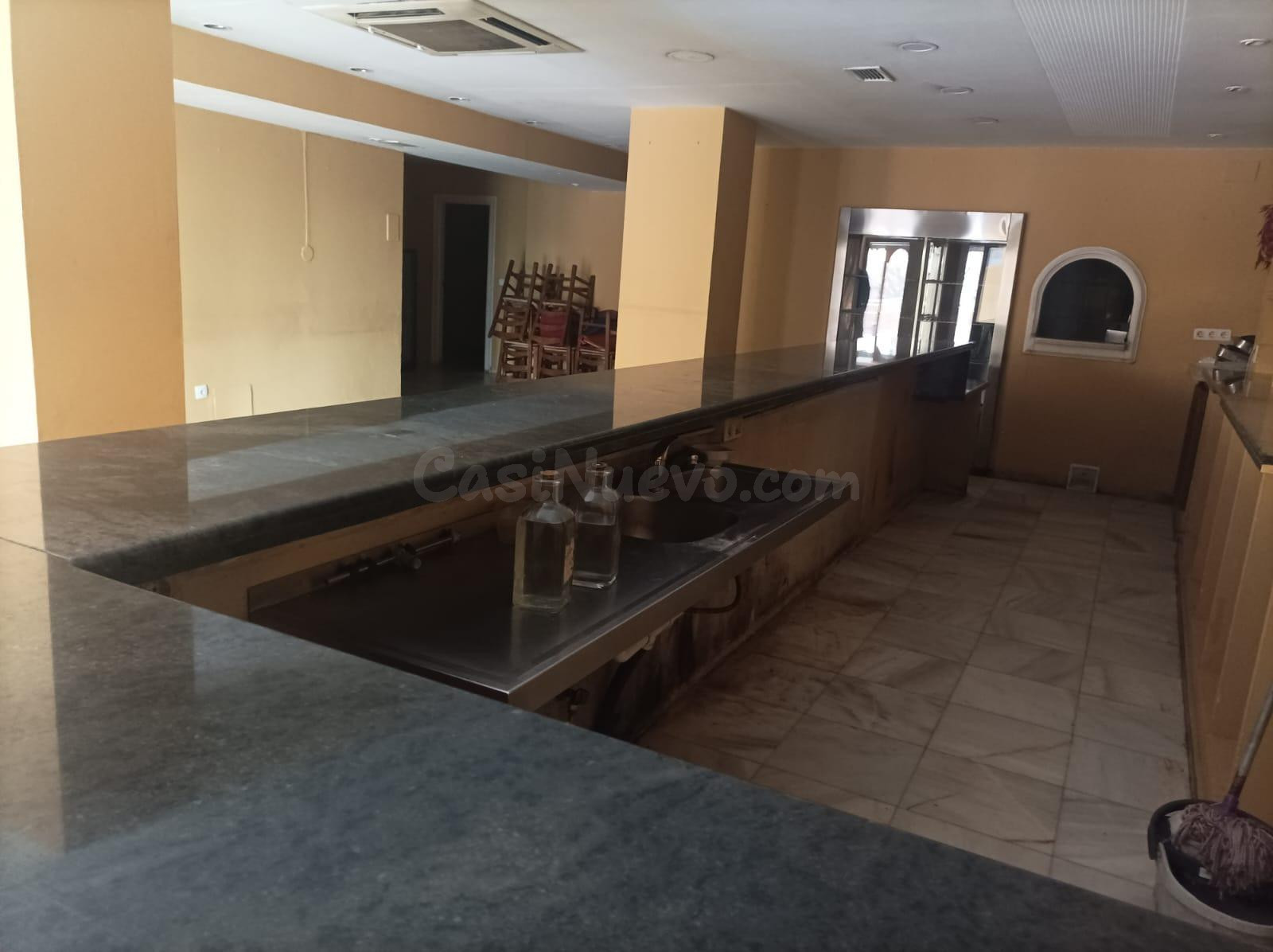 Local comercial en Angel Ganivet - foto 4
