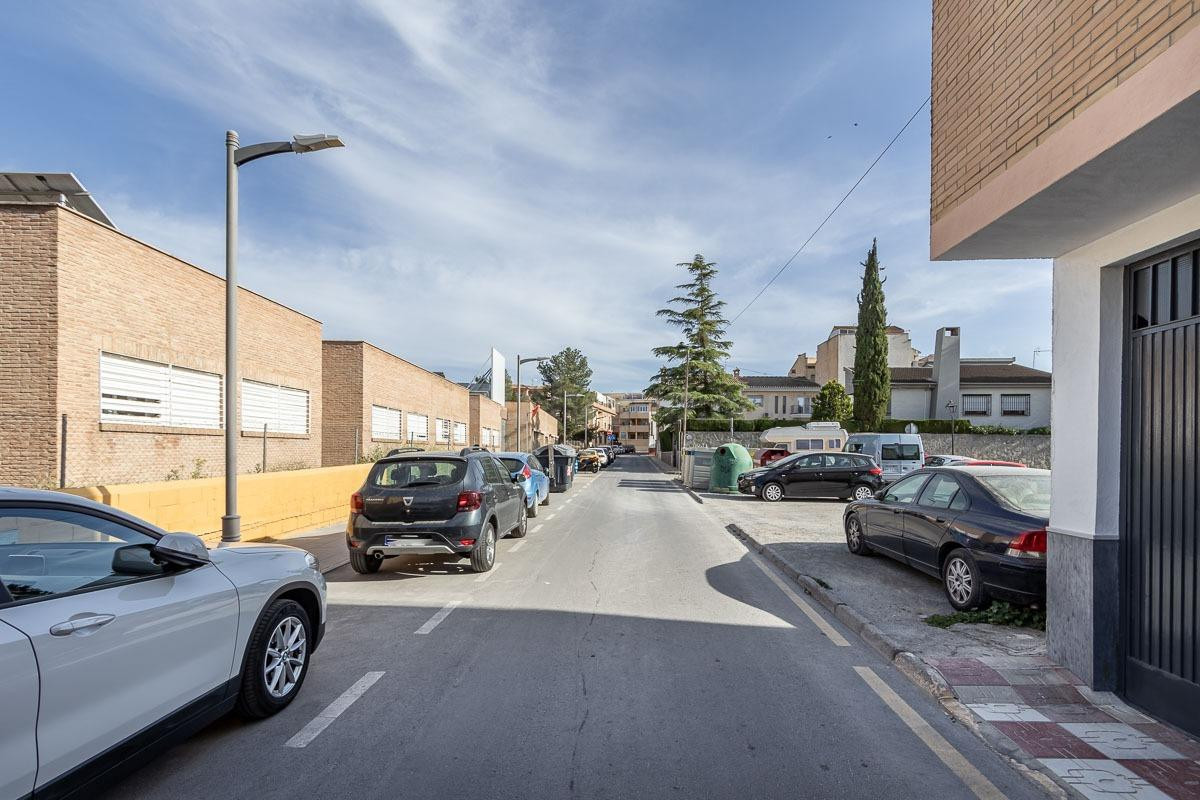 ¡Oportunidad única! Solar en venta en Churriana de la Vega - foto 5