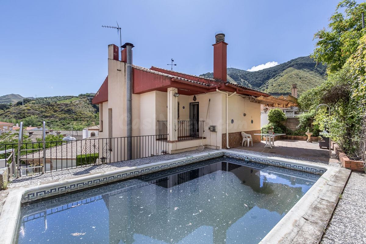 Chalet en Pinos Genil