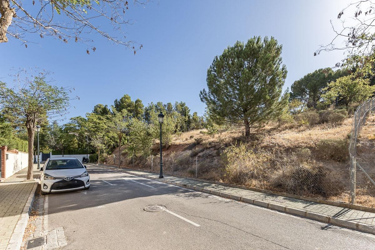 PARCELA 610 M2 EN CORTIJO DE LA LUZ, OTURA. - foto 4