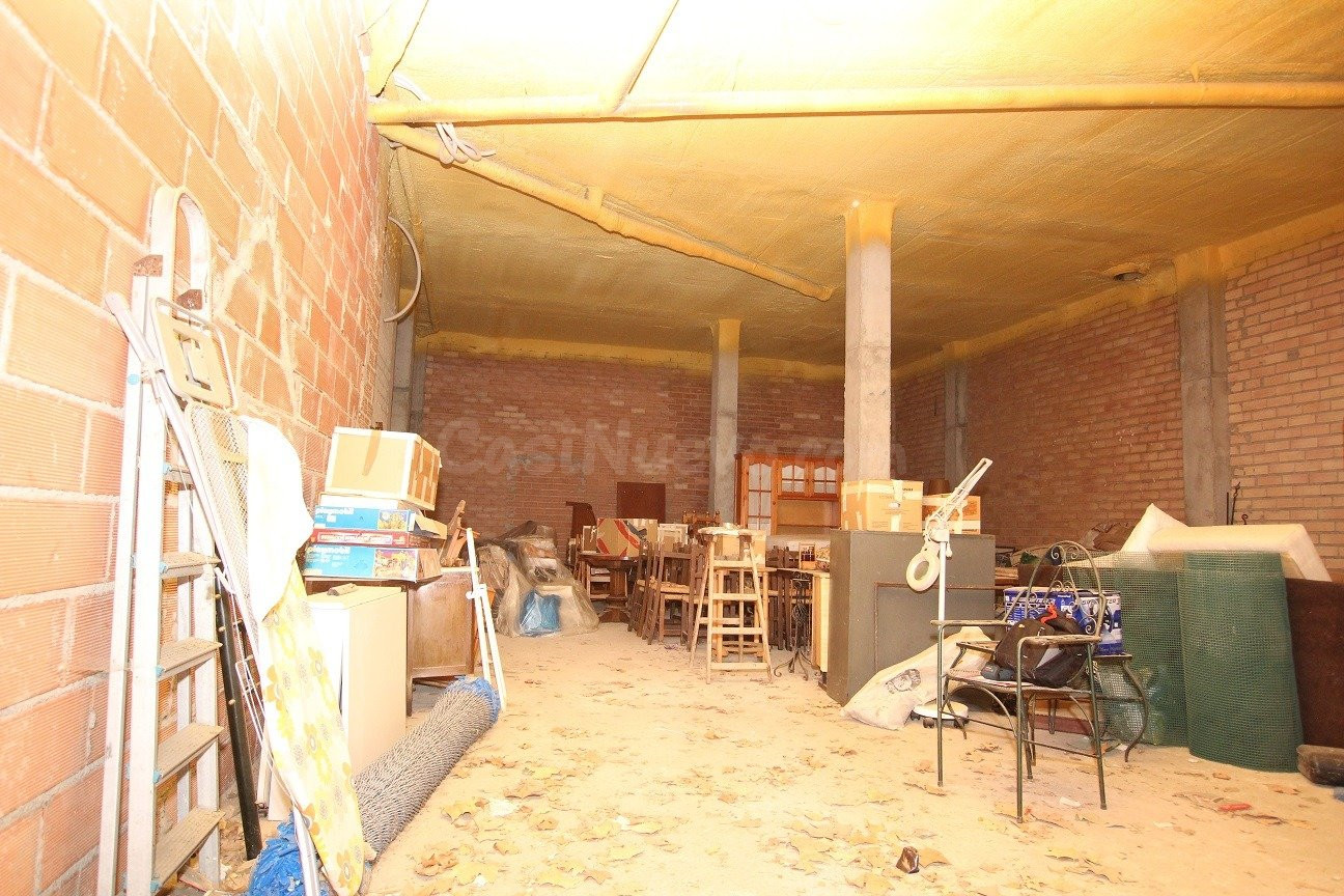 VENTA O ALQUILER LOCAL EN PASEO DE LA CONSTITUCIÓN - foto 3